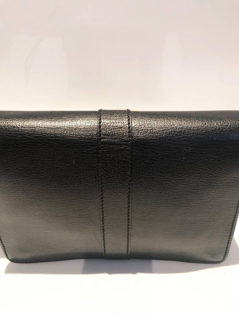2000s Gucci Black Leather Steel Logo Clutch Wrist Bag For Sale 1