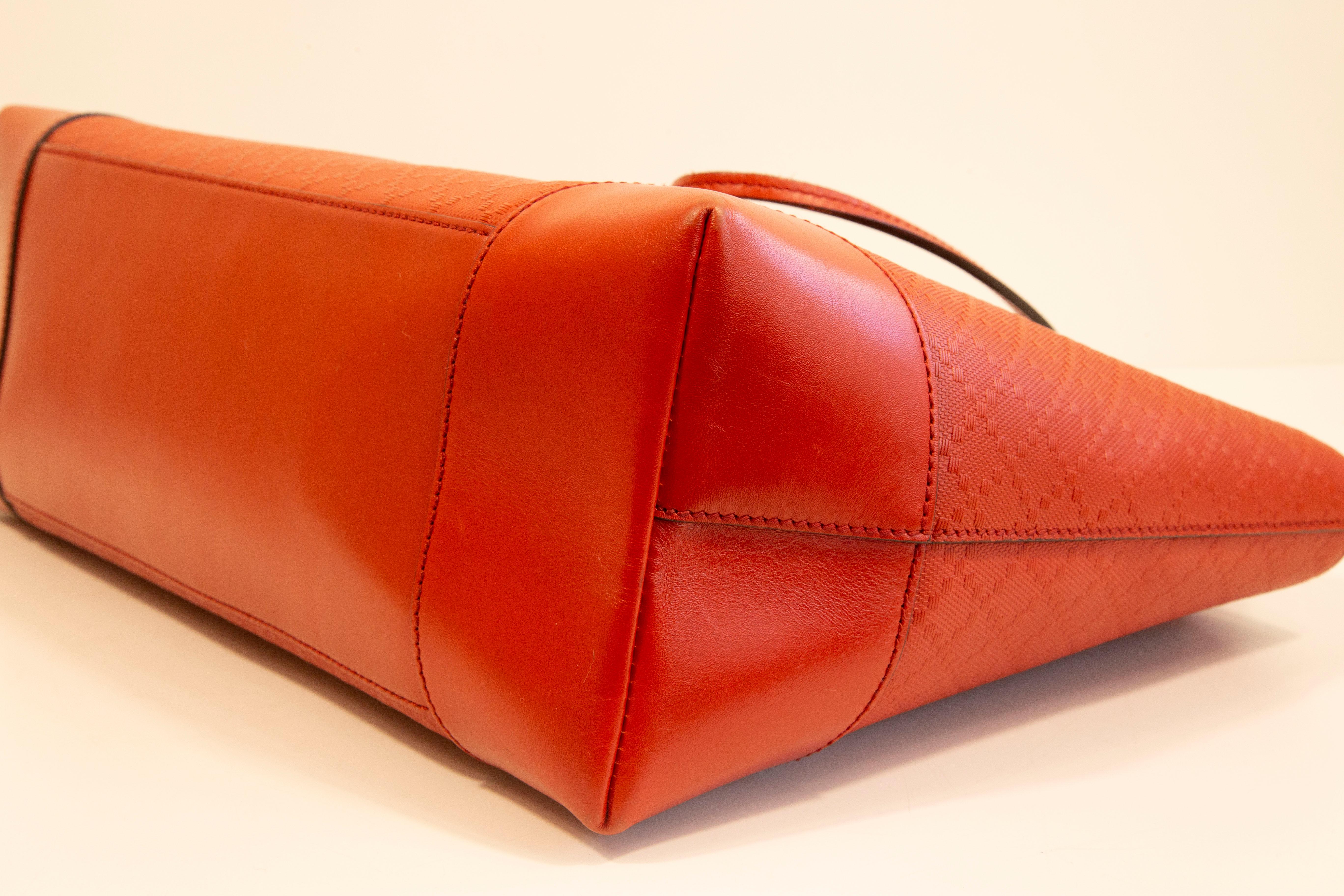 2000s Gucci Bright Red Diamante Leather Tote Bag For Sale 6