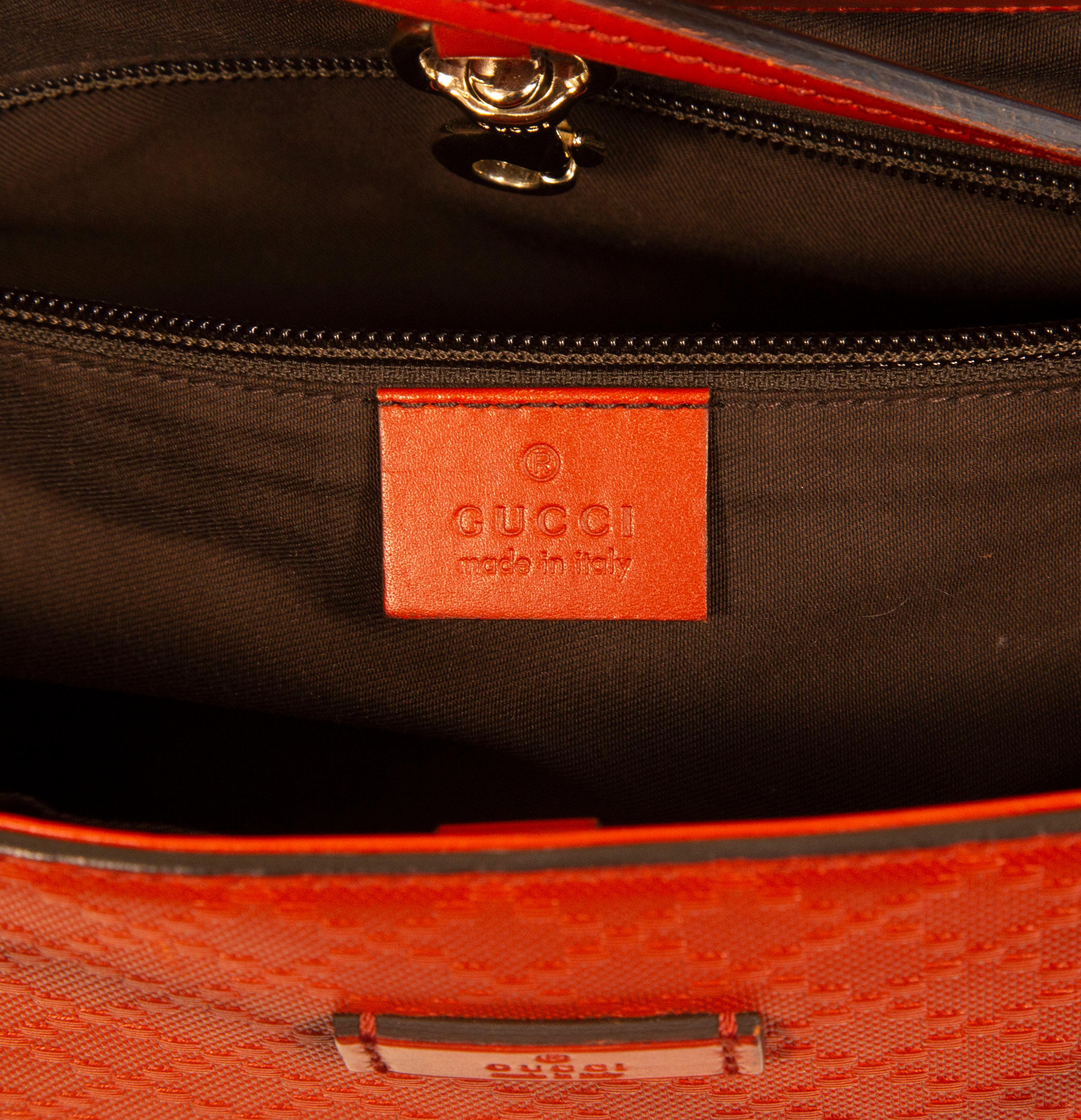 2000s Gucci Bright Red Diamante Leather Tote Bag For Sale 11