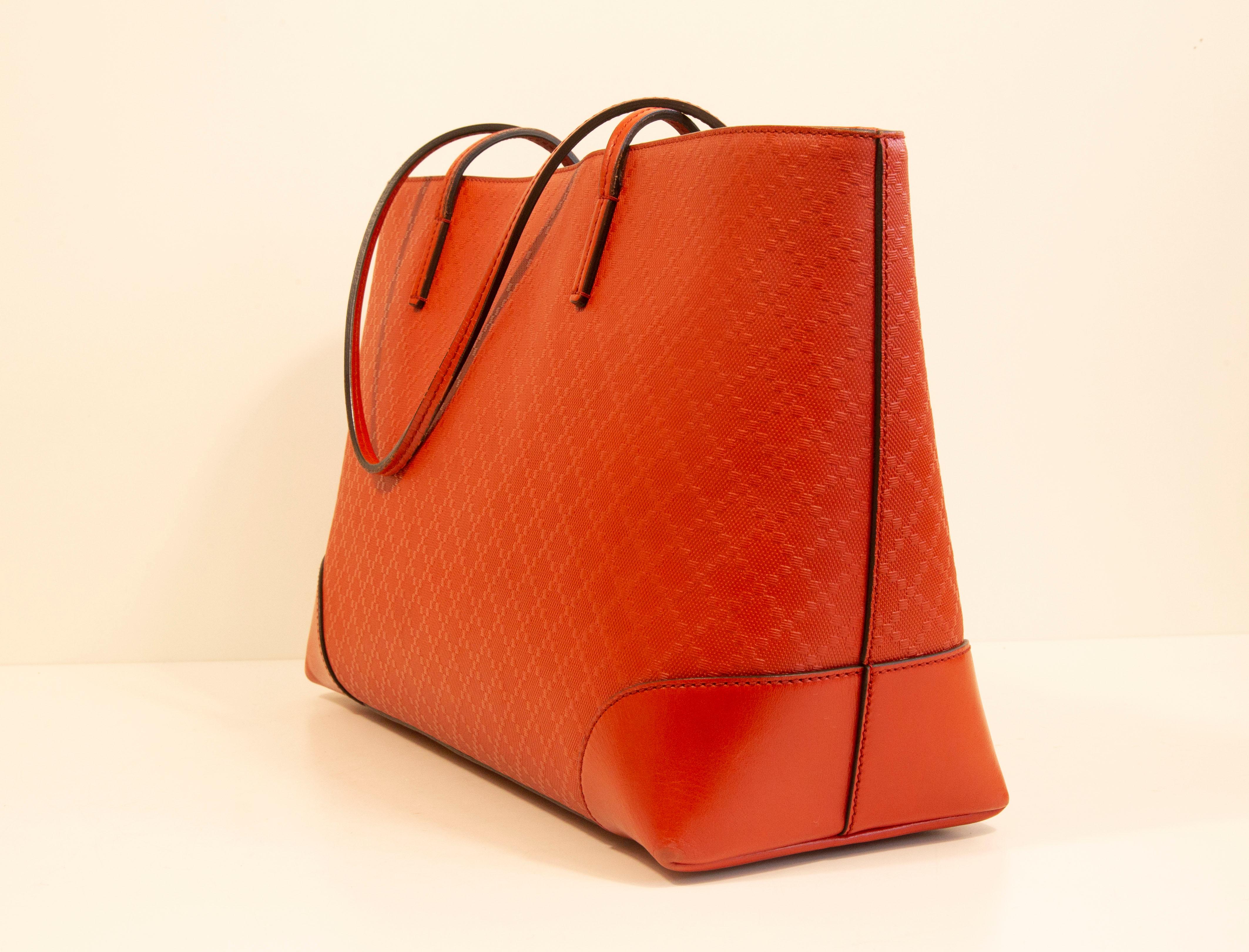 2000s Gucci Bright Red Diamante Leather Tote Bag For Sale 1