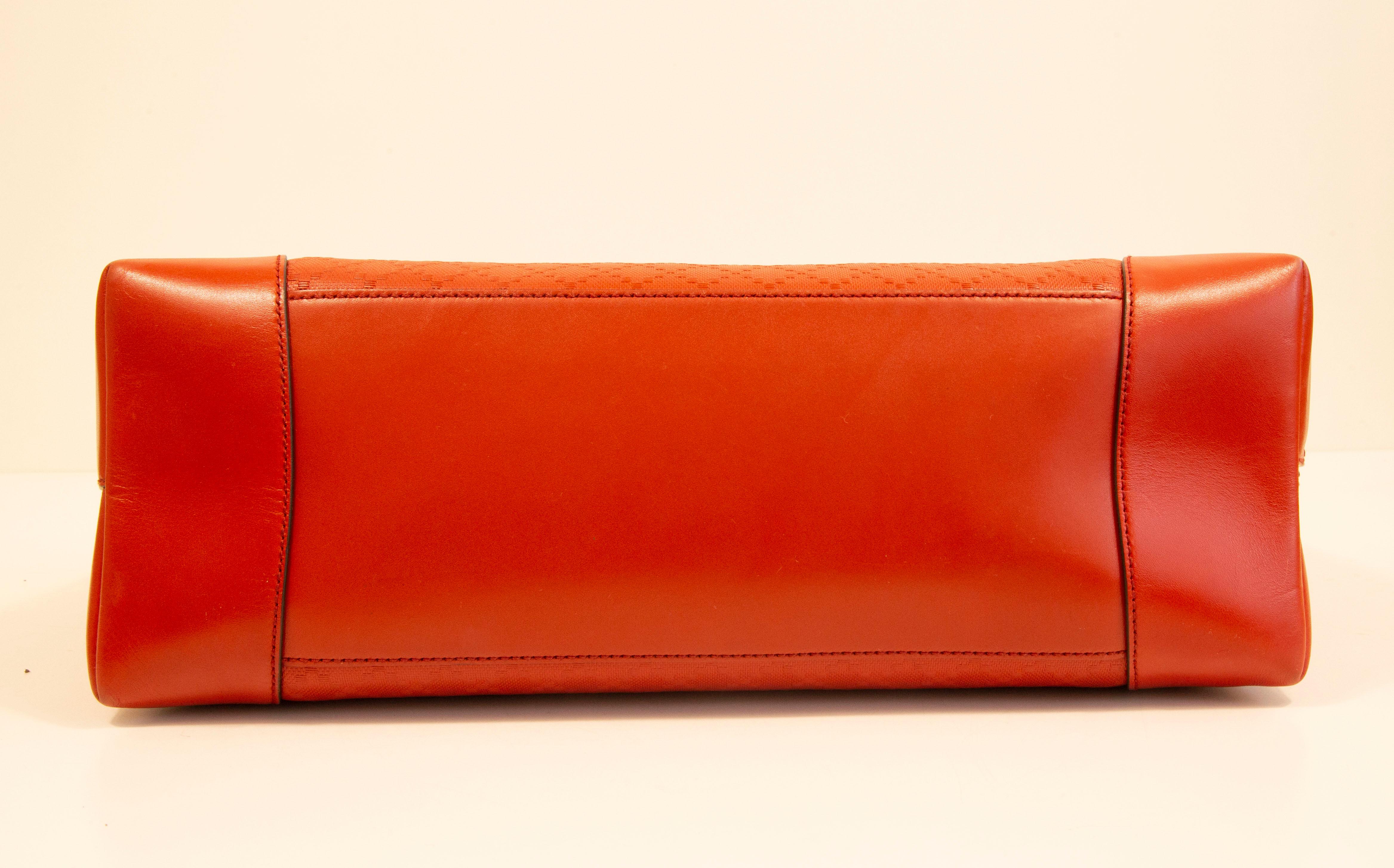 2000s Gucci Bright Red Diamante Leather Tote Bag For Sale 4