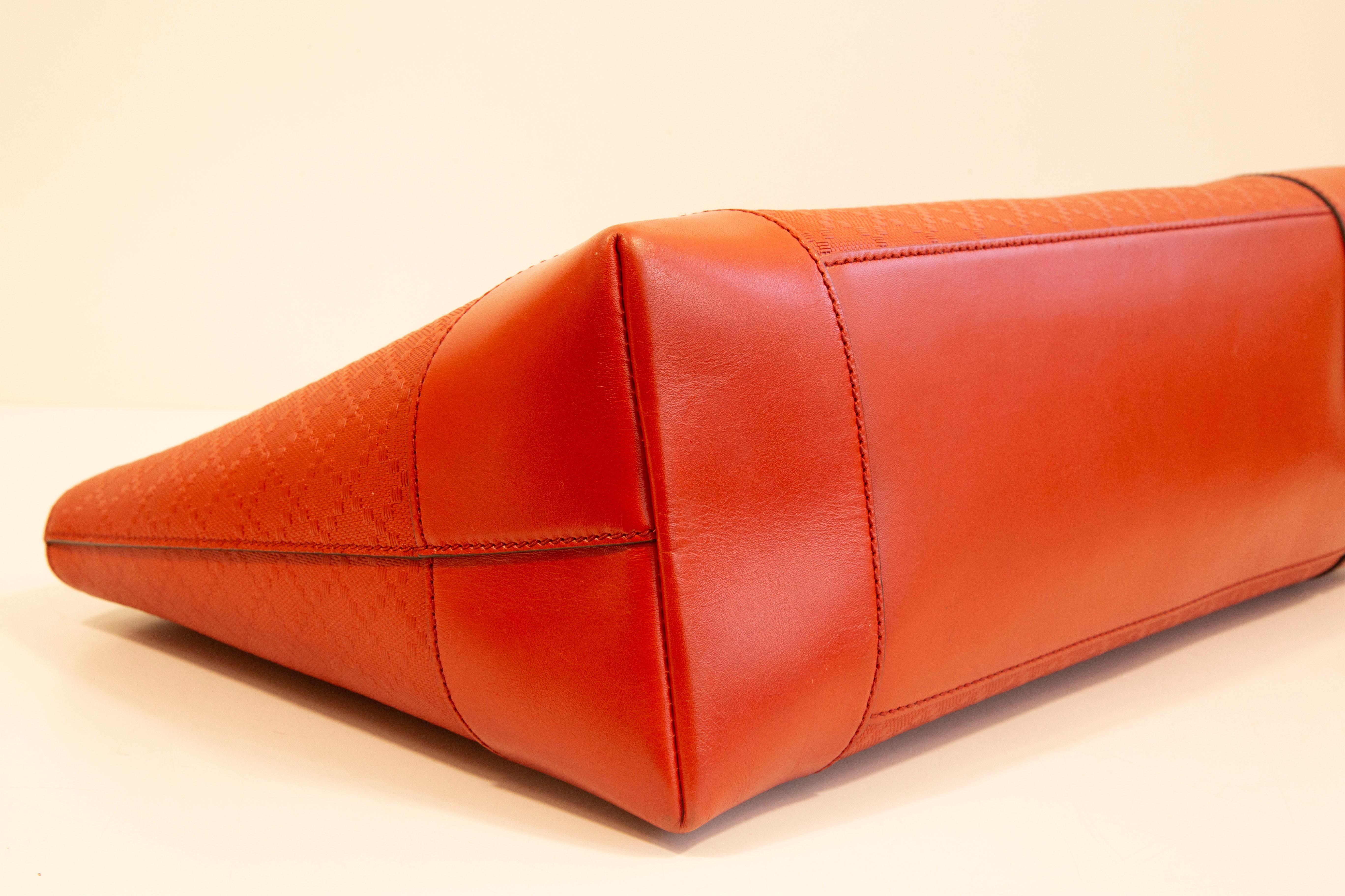 2000s Gucci Bright Red Diamante Leather Tote Bag For Sale 5