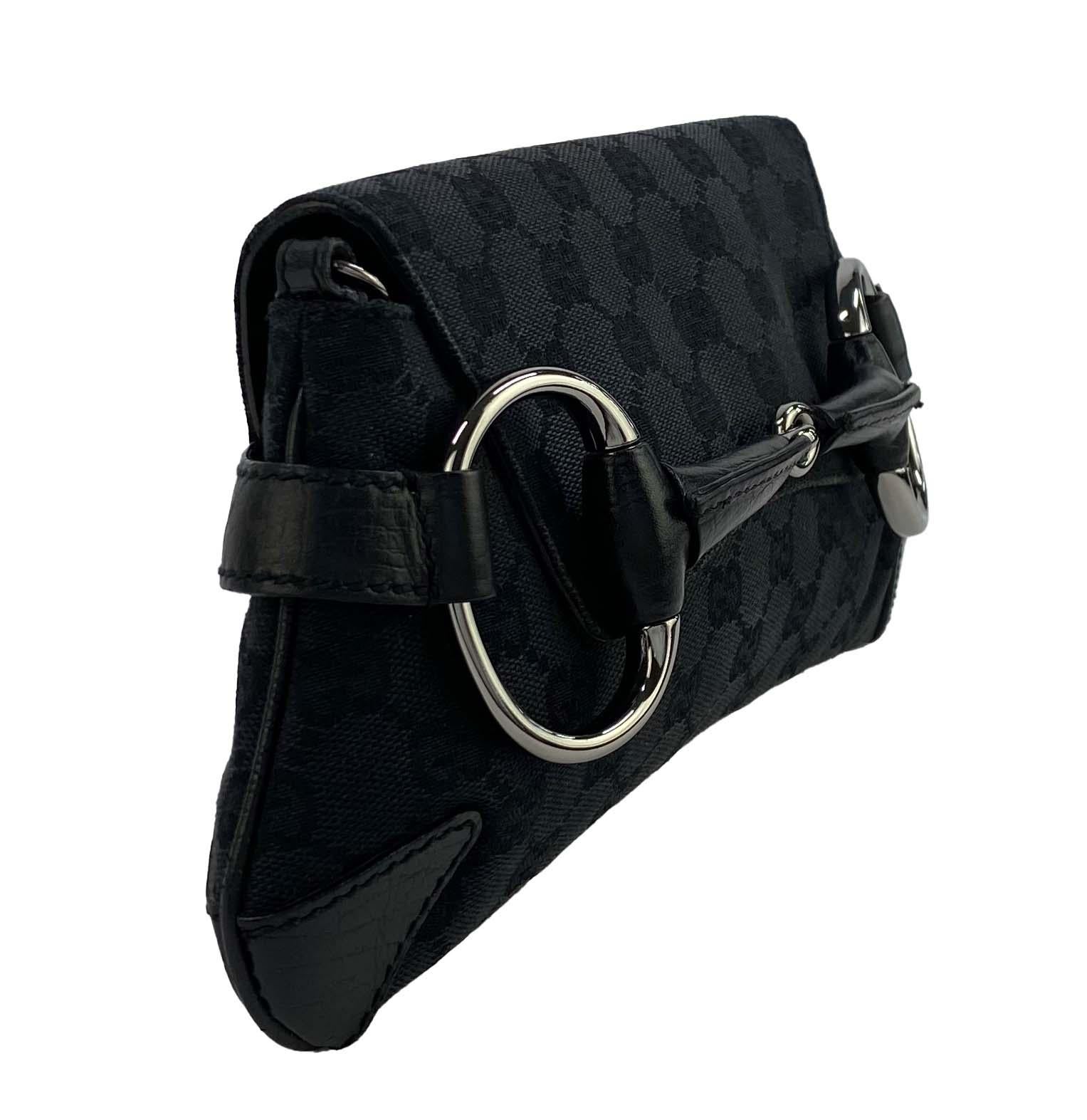 2000er Gucci by Tom Ford Schwarze 'GG' Medium Horsebit Convertible Clutch für Damen oder Herren
