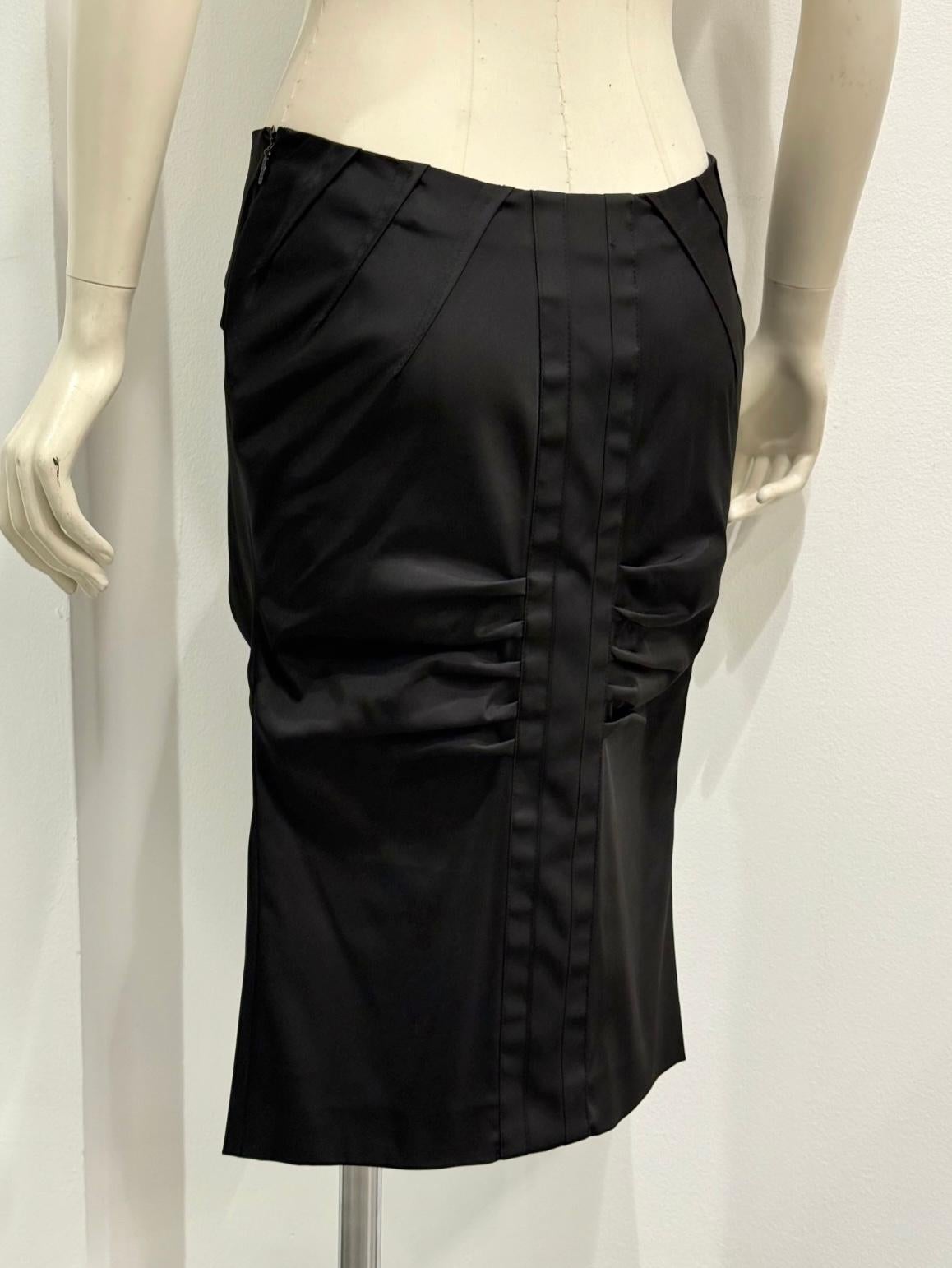 2000s Gucci by Tom Ford falda con hebilla en venta 1