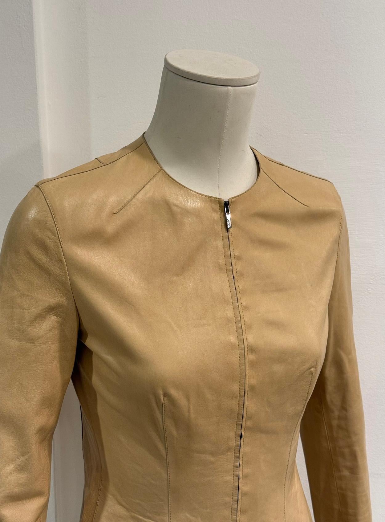 Beige Giacca in pelle aderente Gucci by Tom Ford degli anni 2000 in vendita