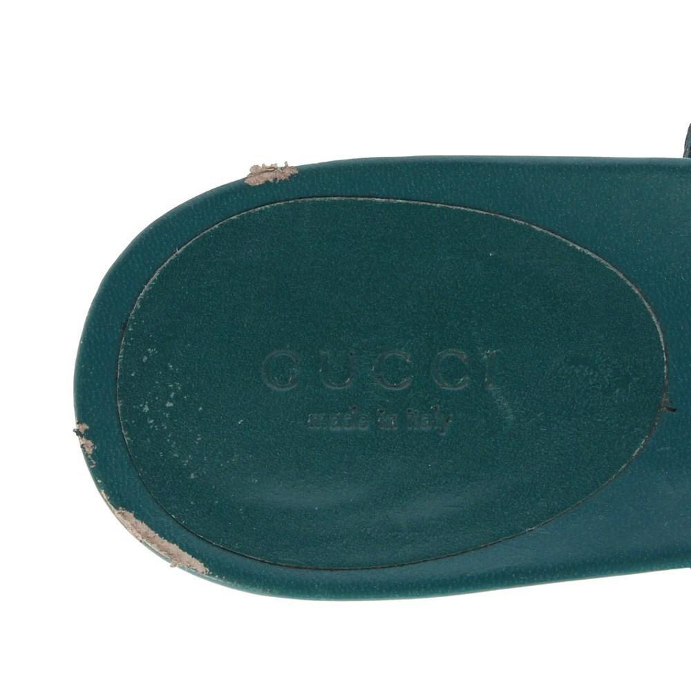 2000s Gucci emerald green leather logoed sandals 5