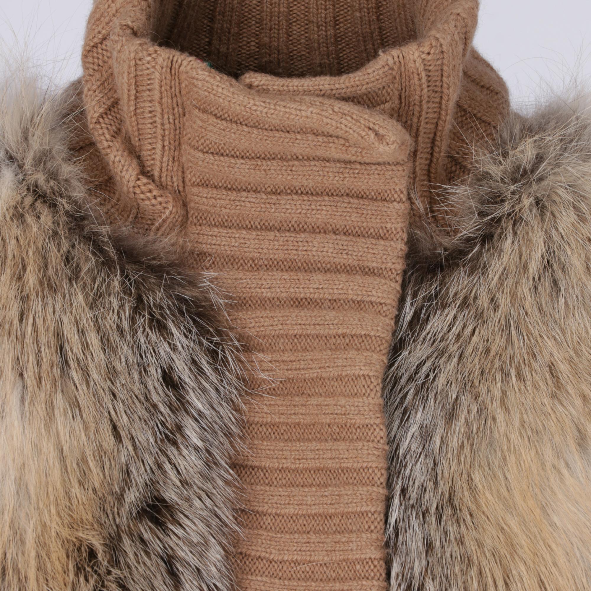 Women's or Men's 2000s Gucci Fox Fur And Wool Beige Caridgan