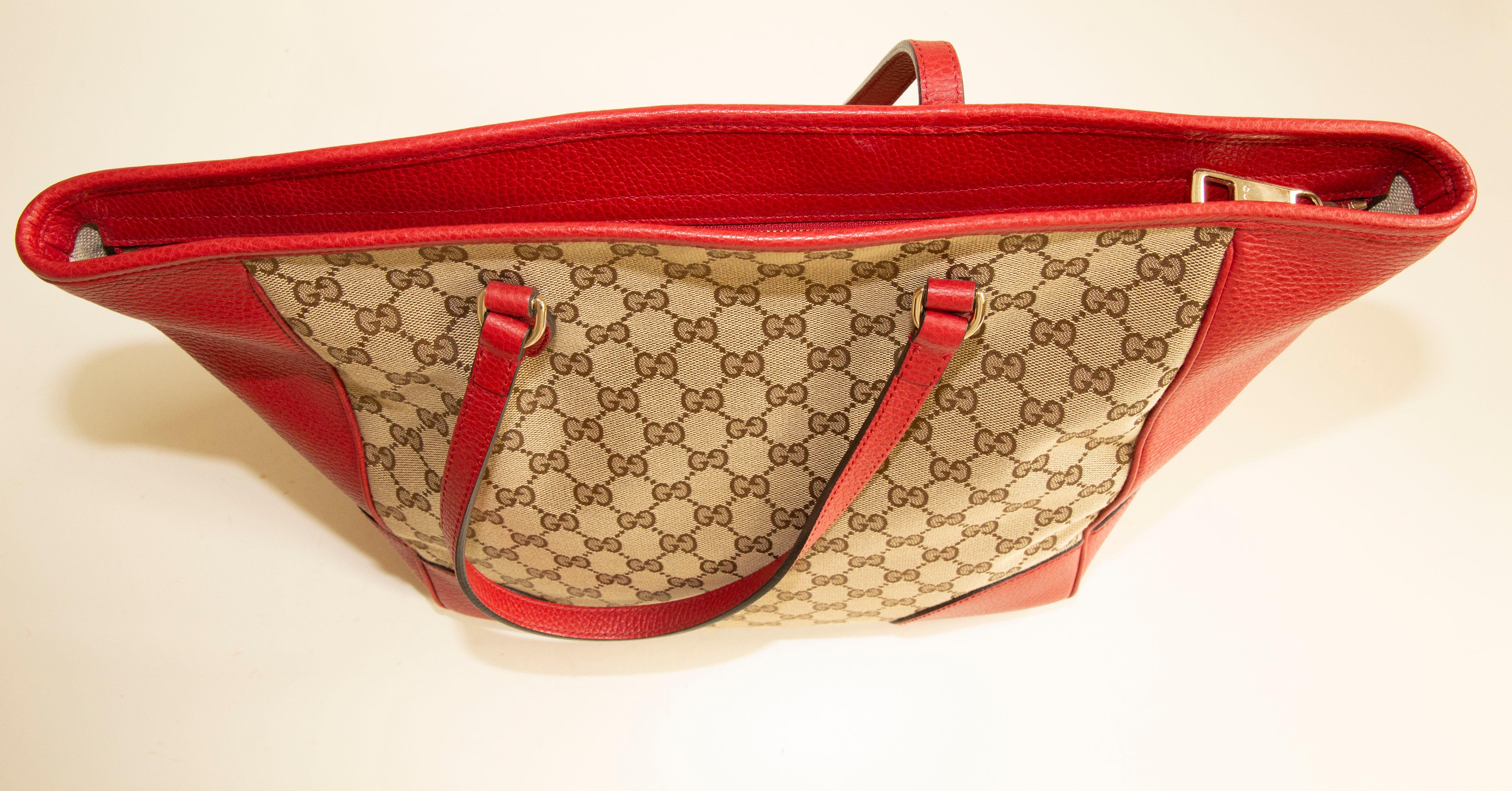 2000s Gucci GG Canvas Red Leather Shoulder Bag For Sale 7