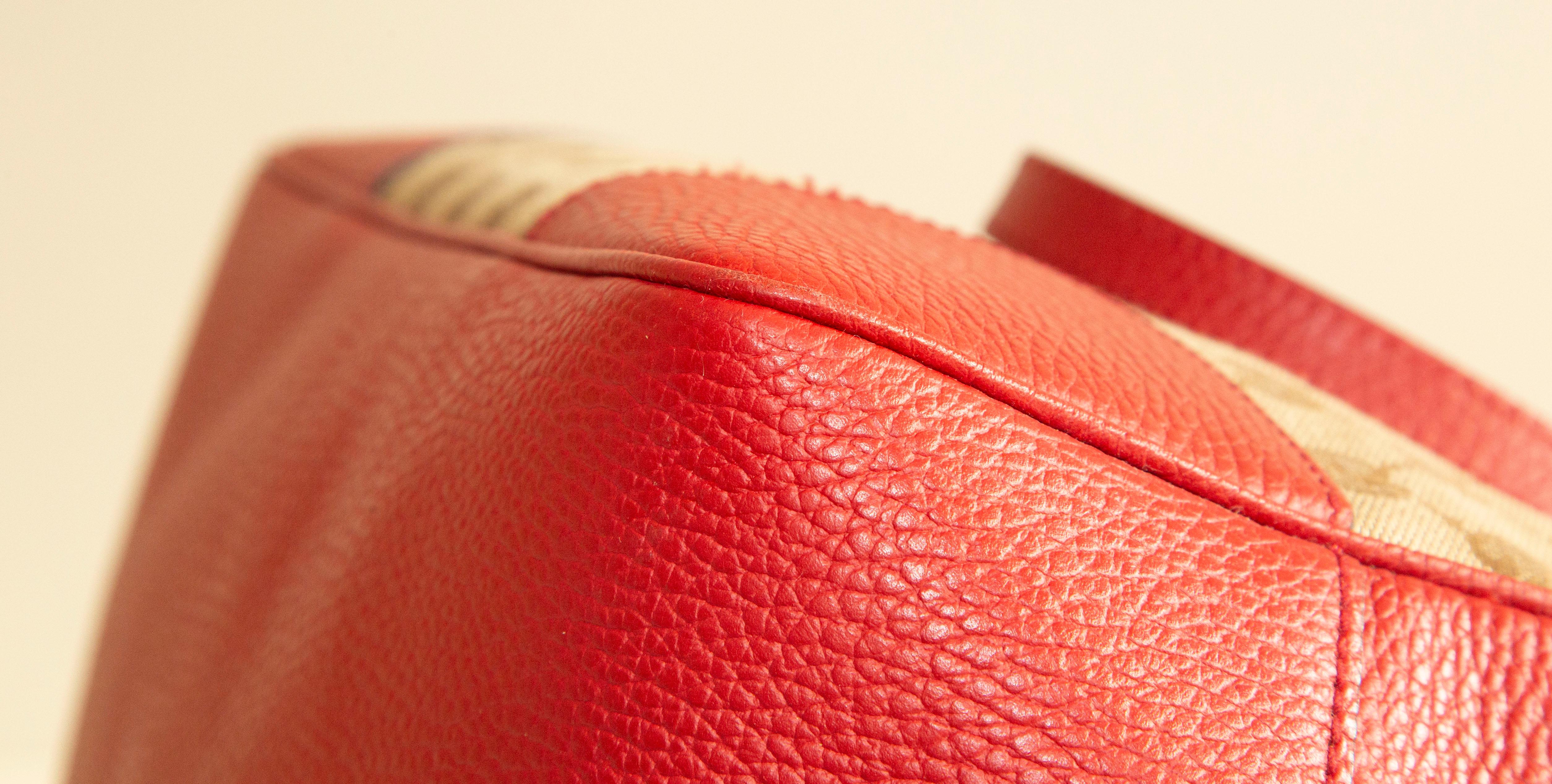 2000s Gucci GG Canvas Red Leather Shoulder Bag For Sale 4