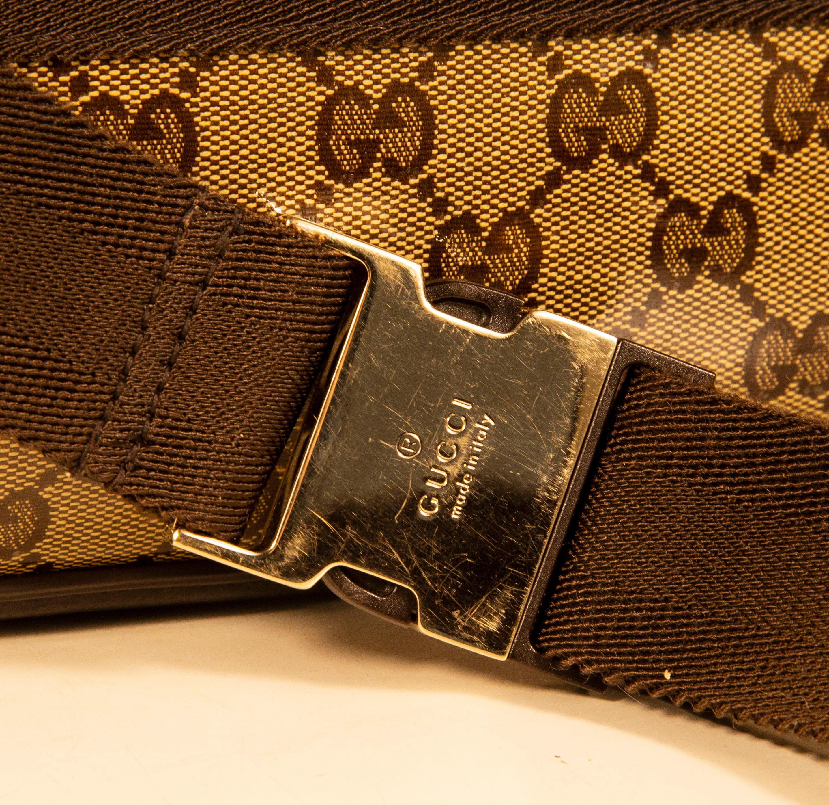 Borsa Gucci GG anni 2000 in PVC con cristalli e pelle marrone in vendita 8