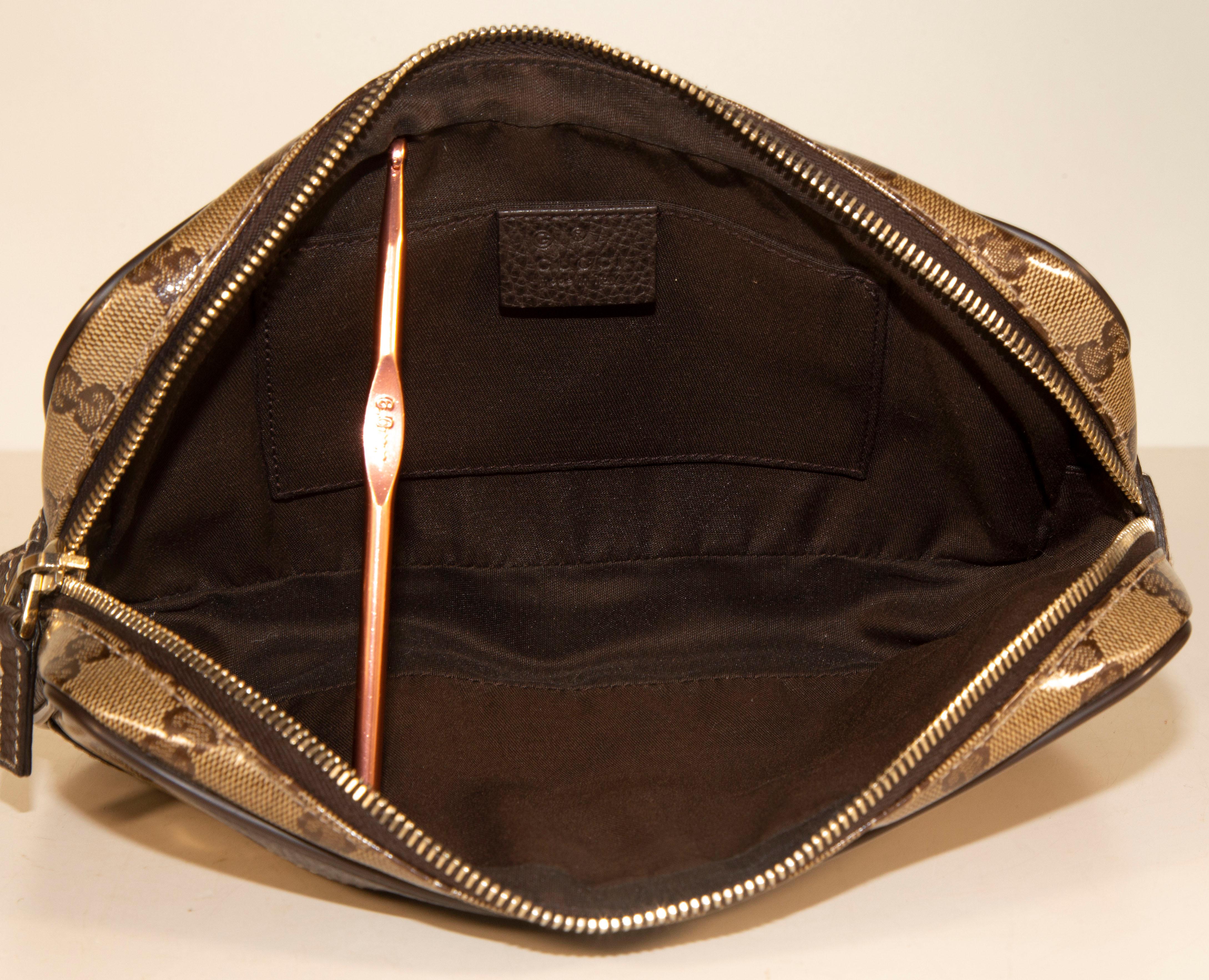 Borsa Gucci GG anni 2000 in PVC con cristalli e pelle marrone in vendita 12
