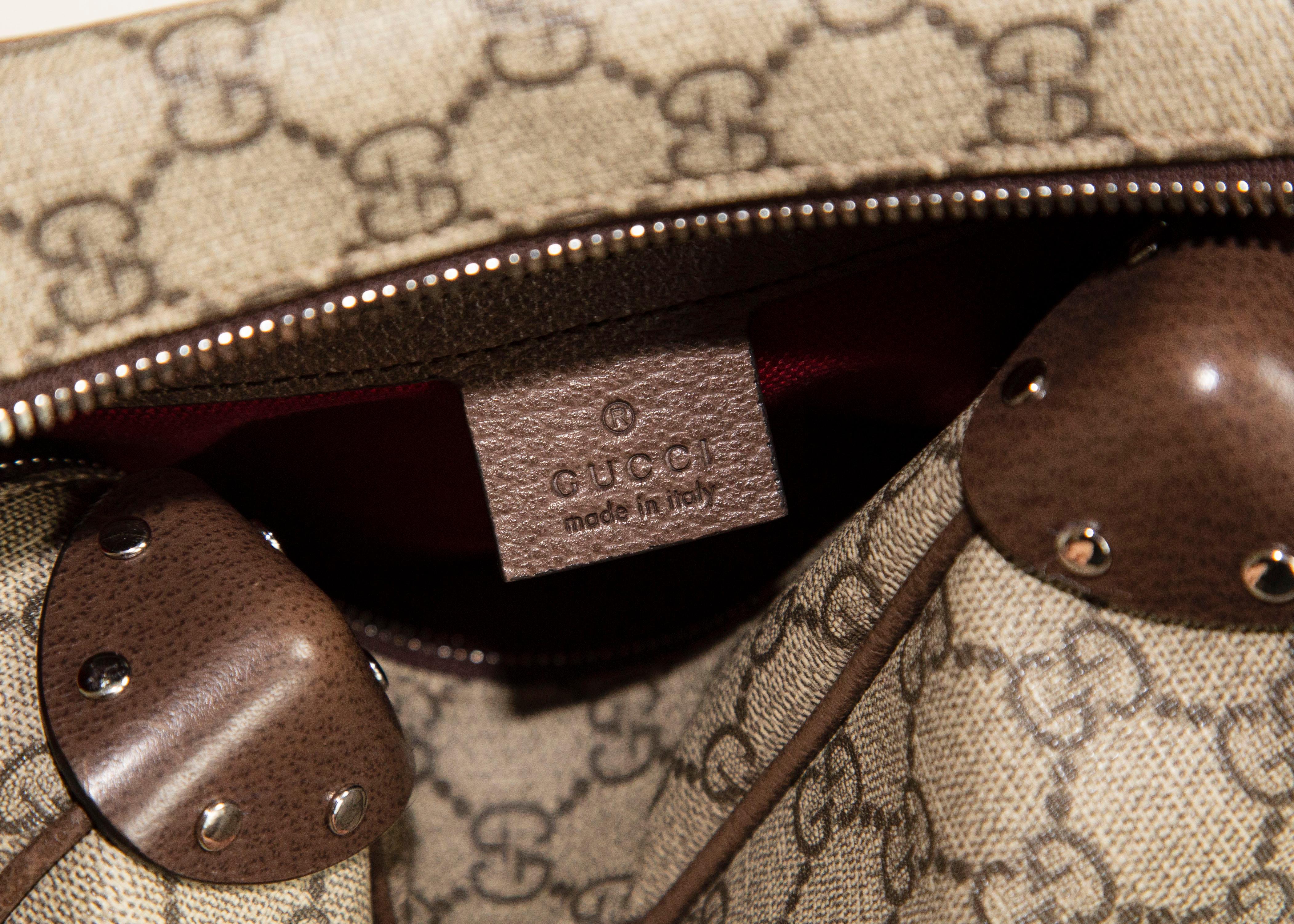 2000s Gucci GG Supreme Monogram Square Shoulder Bag  For Sale 6