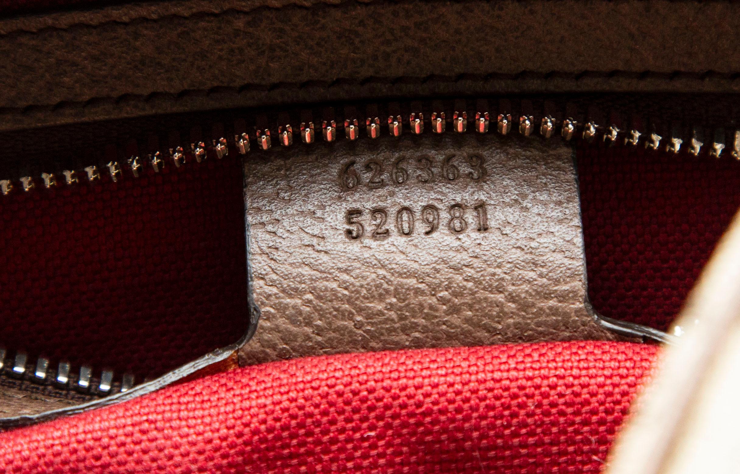 2000s Gucci GG Supreme Monogram Square Shoulder Bag  For Sale 10