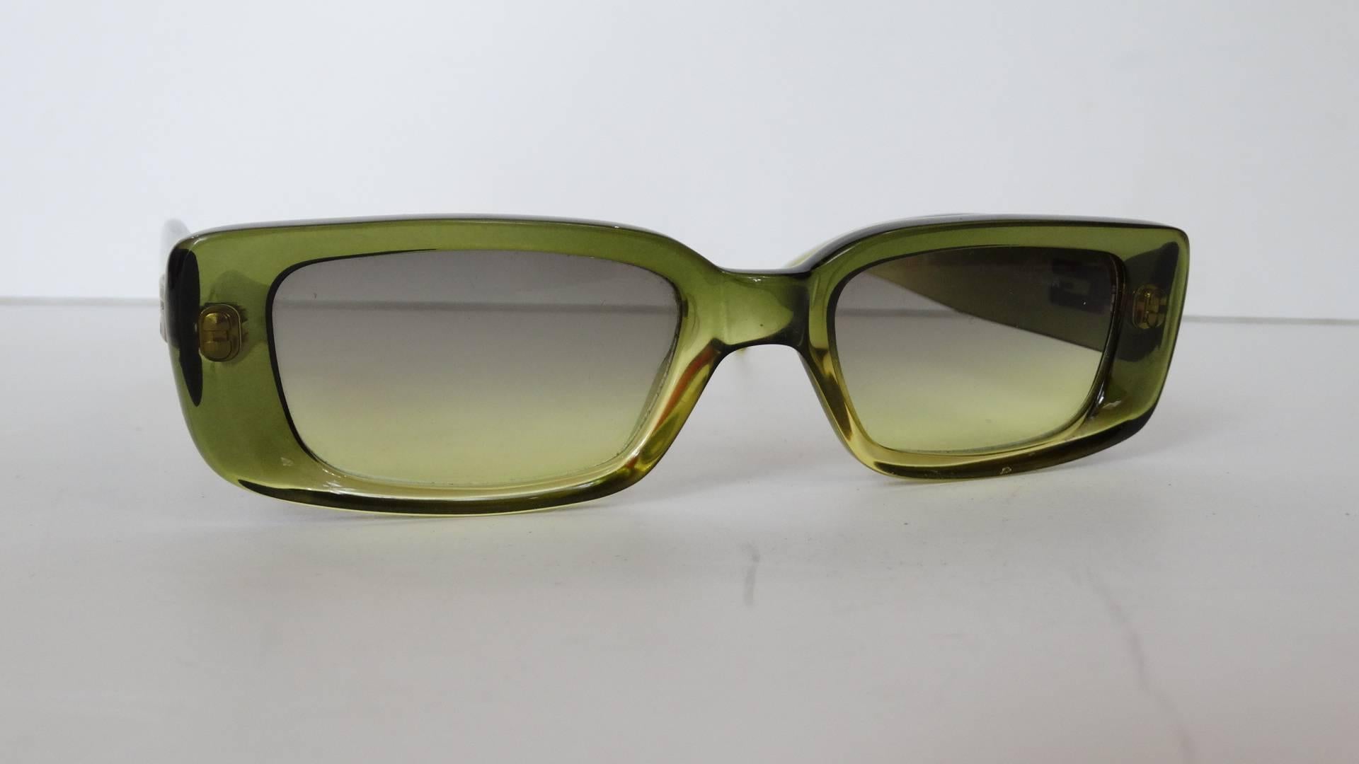 Women's 2000s Gucci Green Rectangular Sunglasses 