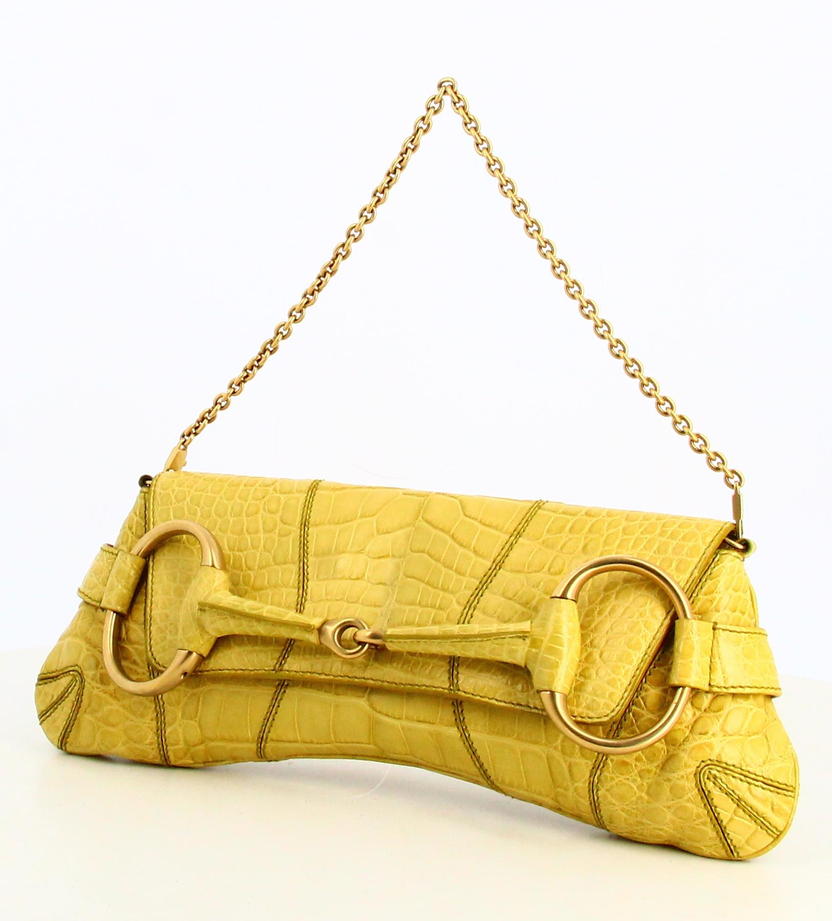 2000's Gucci Horsebit Chain Crocodile Shoulder Bag Yellow  In Good Condition For Sale In PARIS, FR