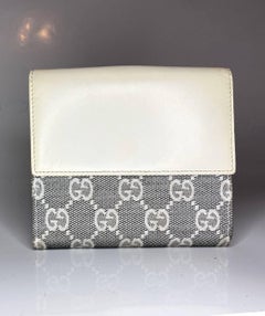 2000s Gucci Grey  White Monogram Canvas Wallet