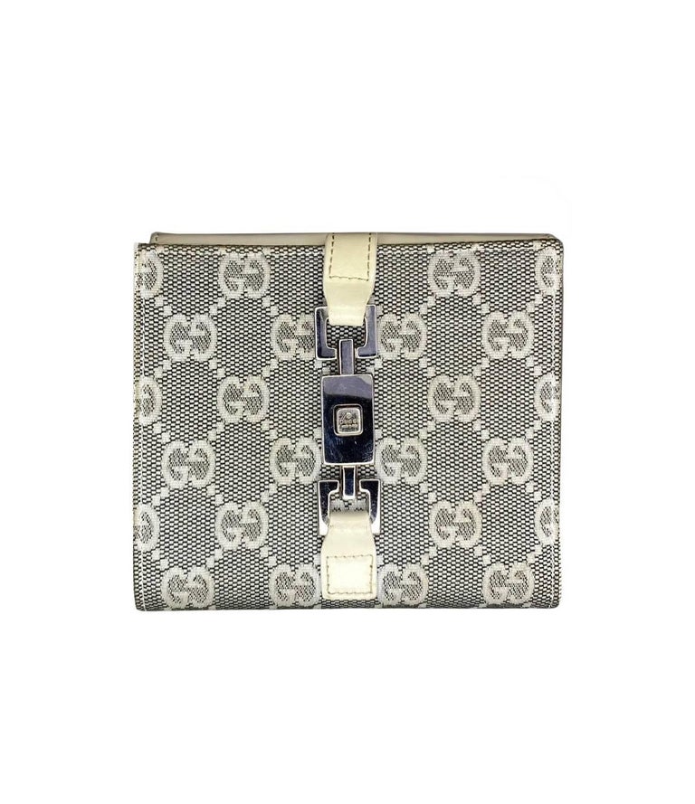 2000s Gucci Jackie 1961 Grey and White Monogram Canvas Wallet For Sale at 1stDibs