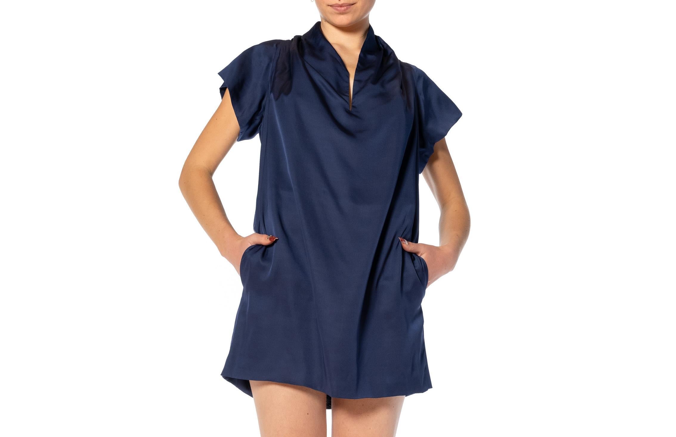 2000S GUCCI Midnight Blue Silk Satin Mini Dress With Cape & Pockets For Sale 2