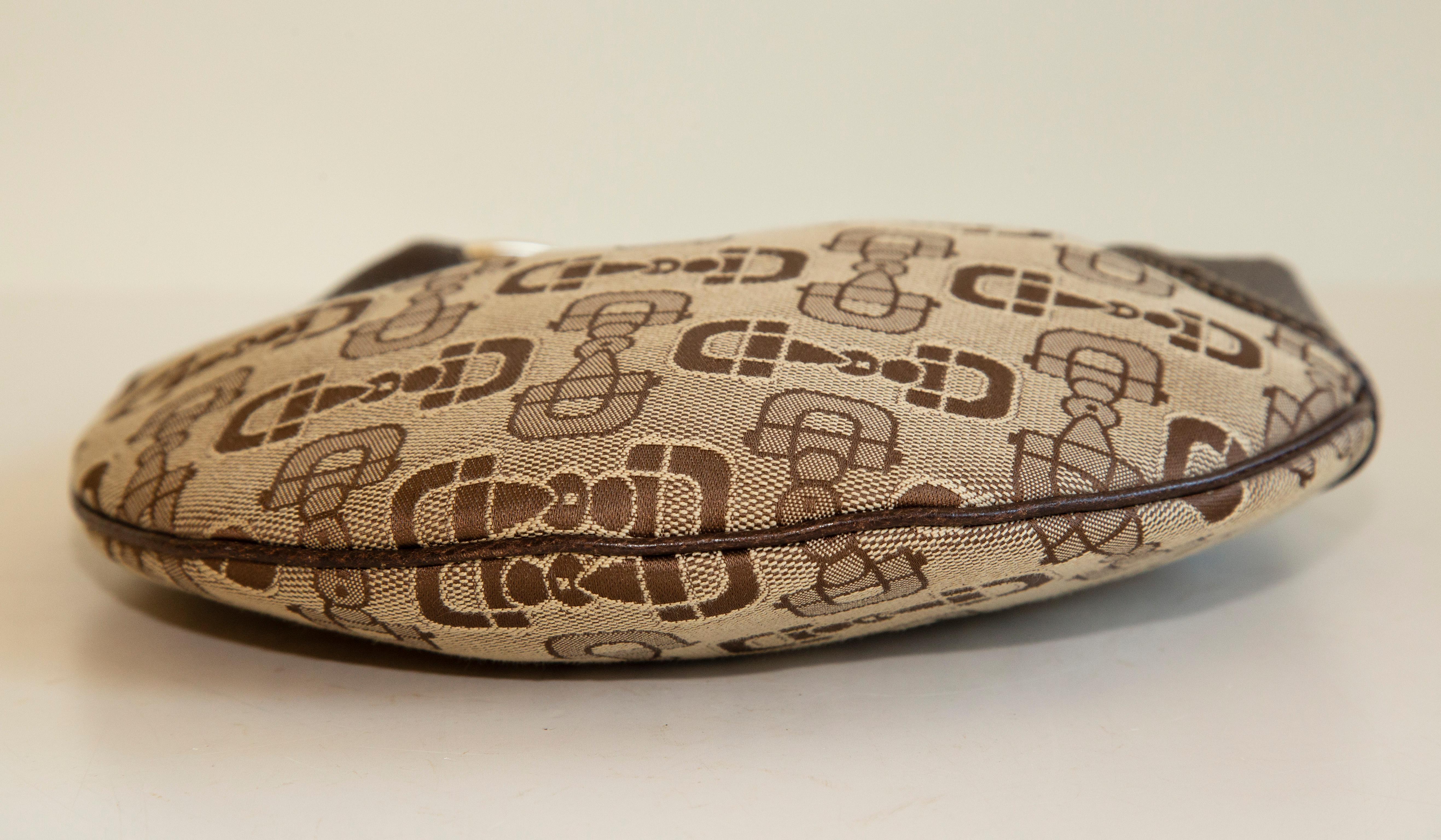 2000s Gucci Mino Hobo Bag in Canvas and Brown Leather In Good Condition For Sale In Arnhem, NL