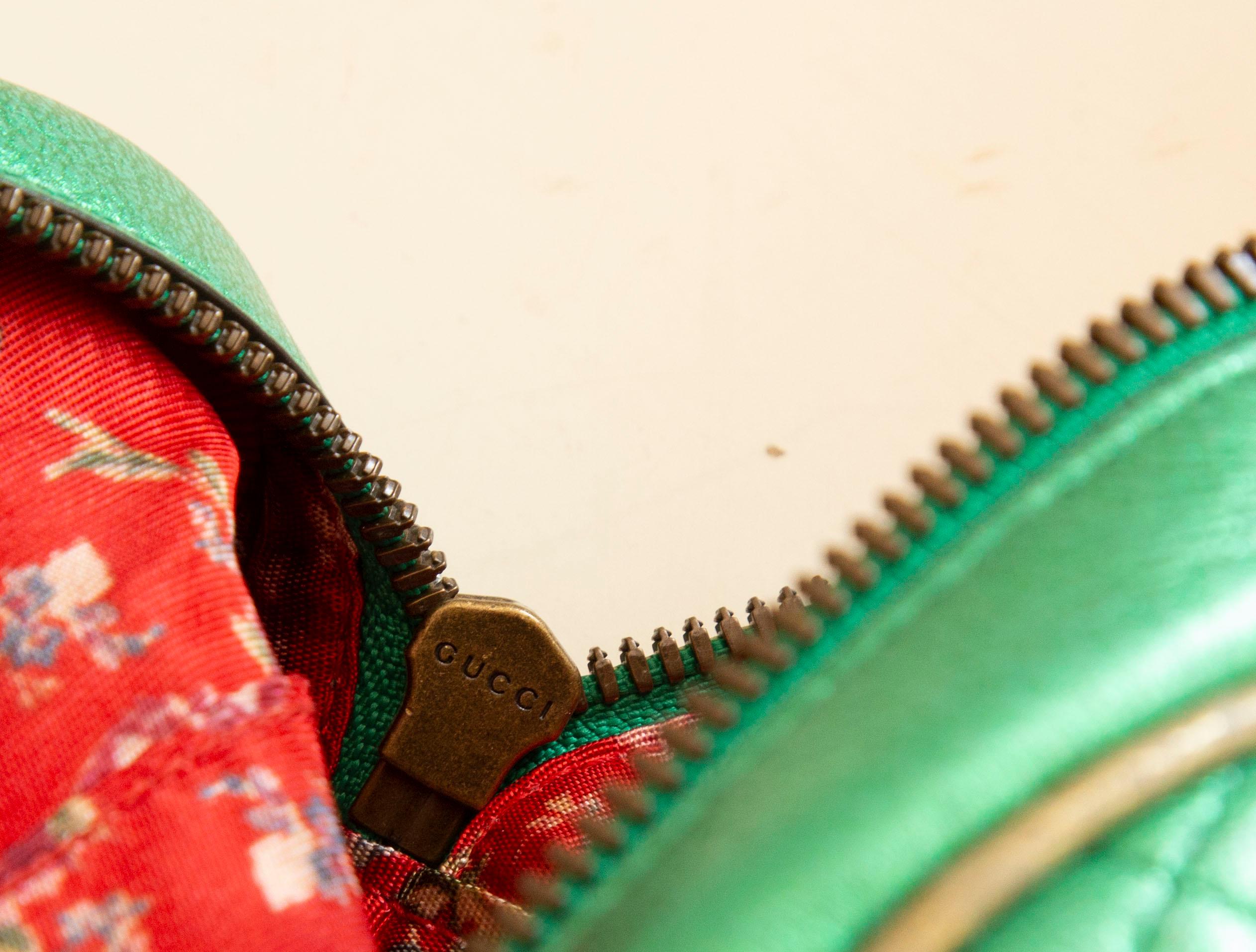 Gucci - Sac à bandoulière trapuntata métallique multicolore, années 2000 en vente 8