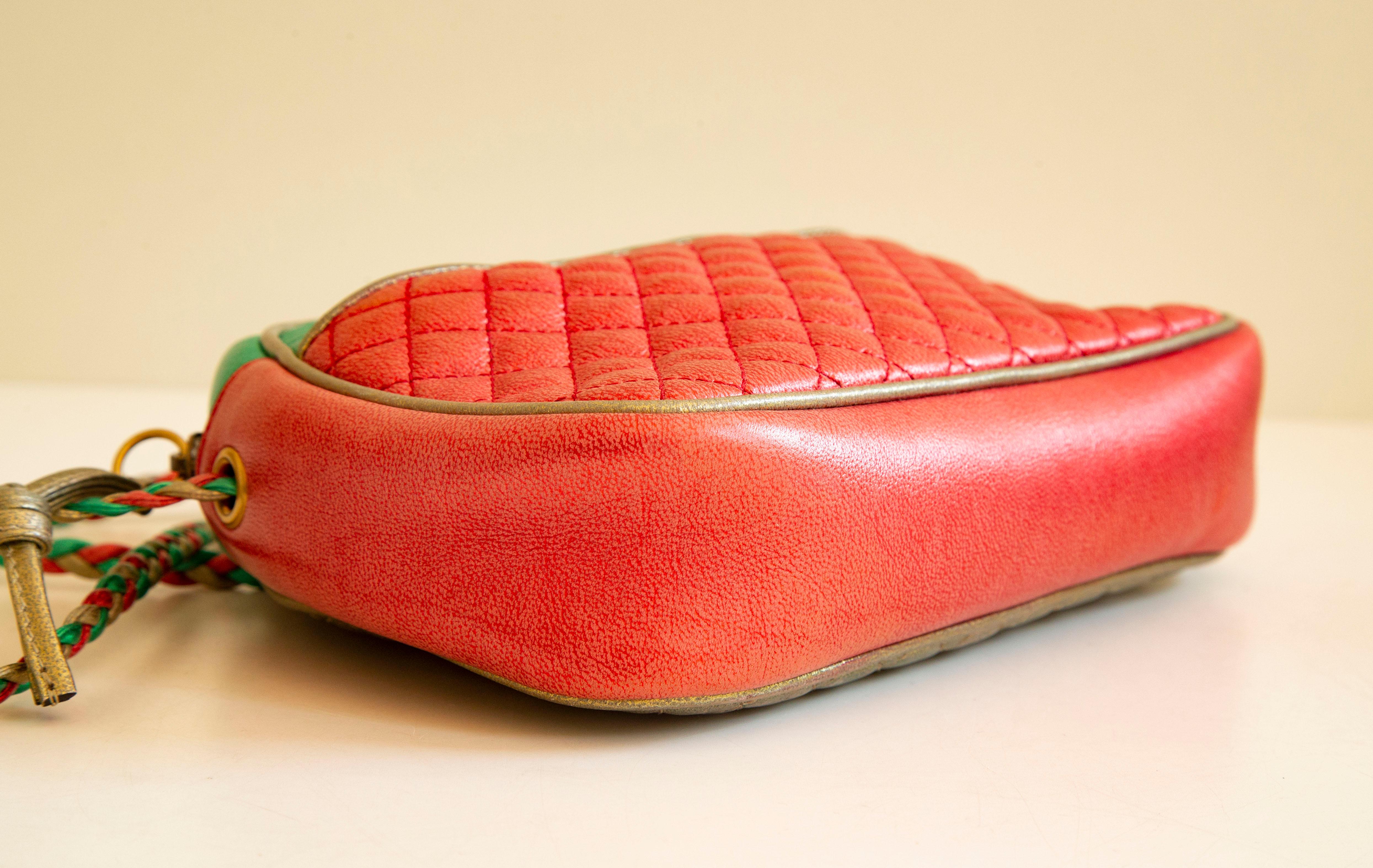 Gucci - Sac à bandoulière trapuntata métallique multicolore, années 2000 en vente 2