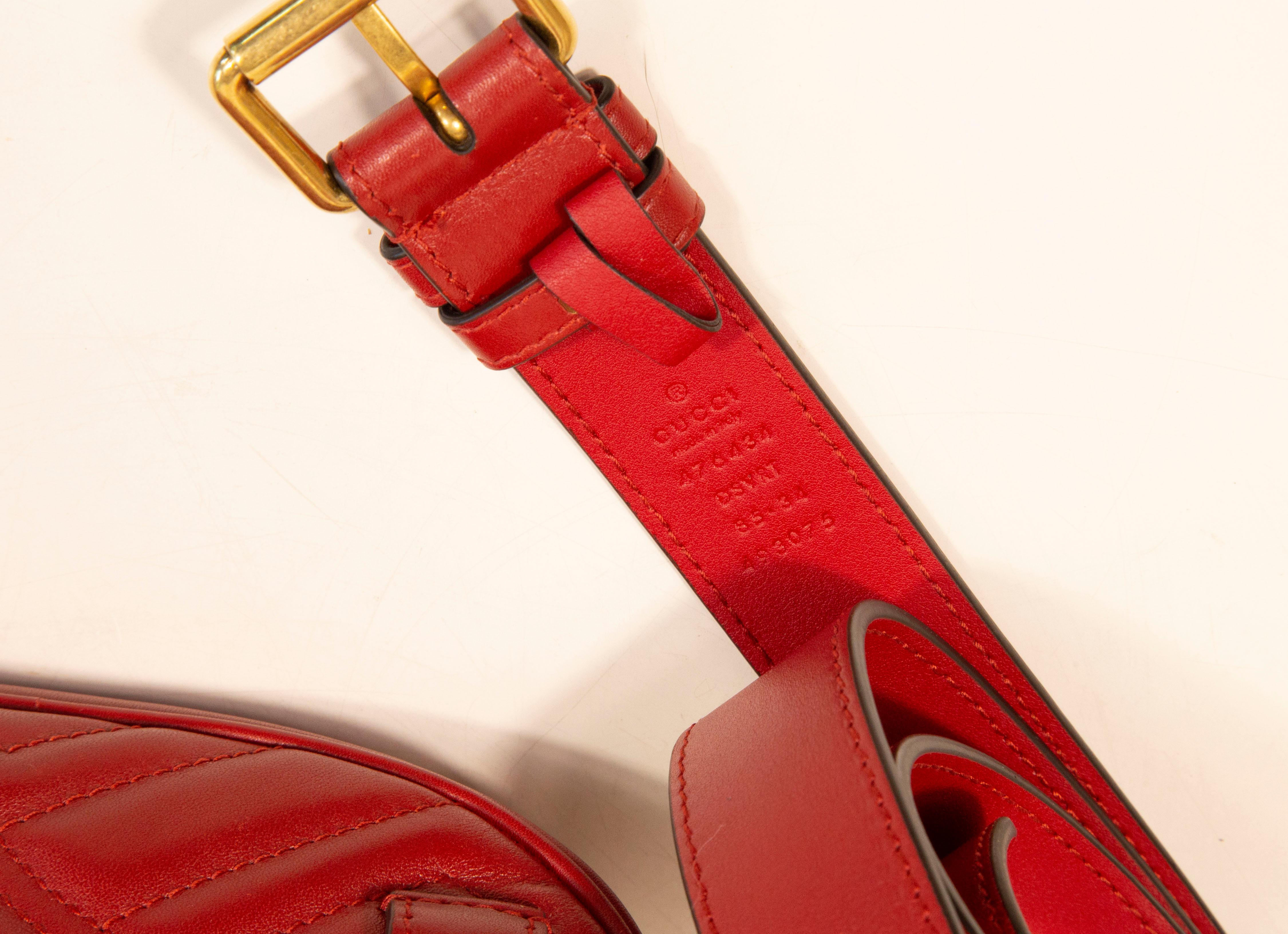 Women's or Men's 2000s Gucci Red Leather Marmont Oval Belt Bag For Sale