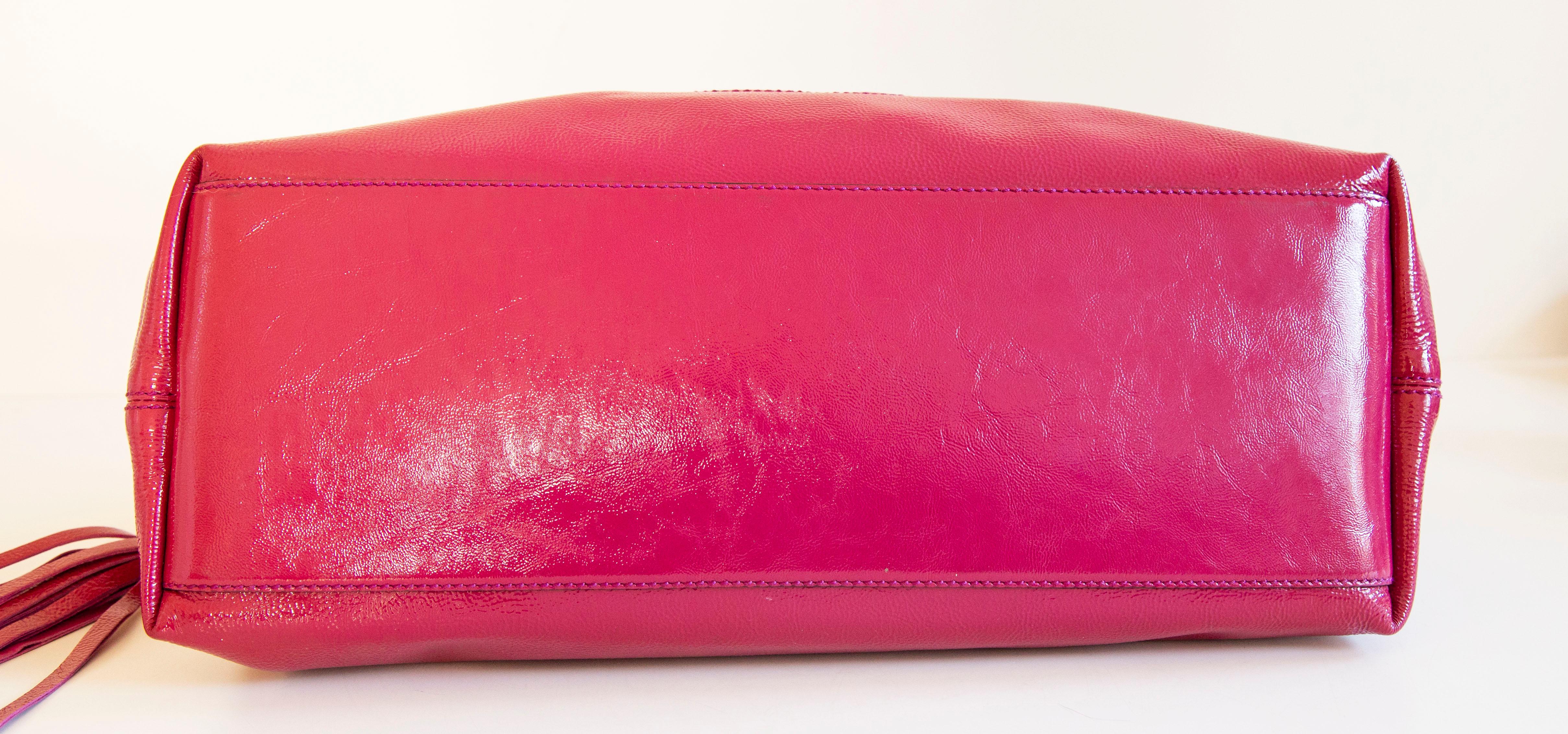 2000s Gucci Soho Pink Patent Leather Chain Shoulder Bag For Sale 2