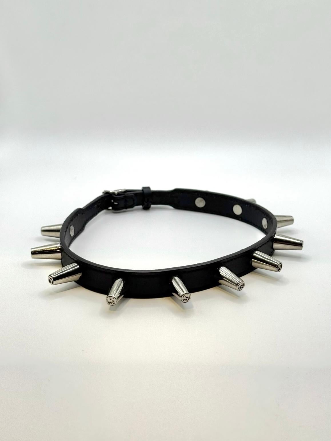 2000s Gucci spike leather choker necklace in vendita 1