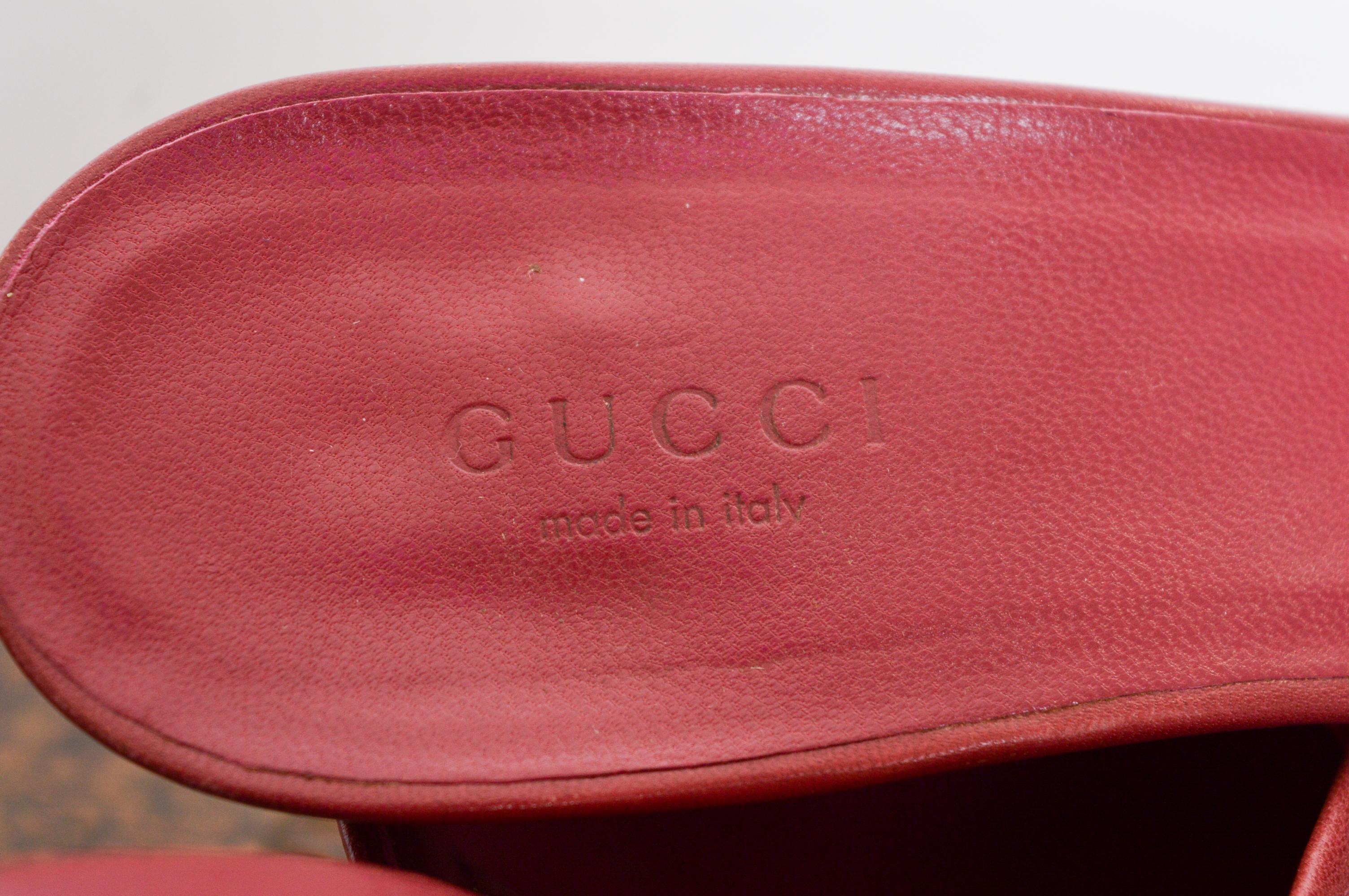 2000s GUCCI TOM FORD Burgundy Red GG Monogram Horsebit pointed Kitten Toe For Sale 4