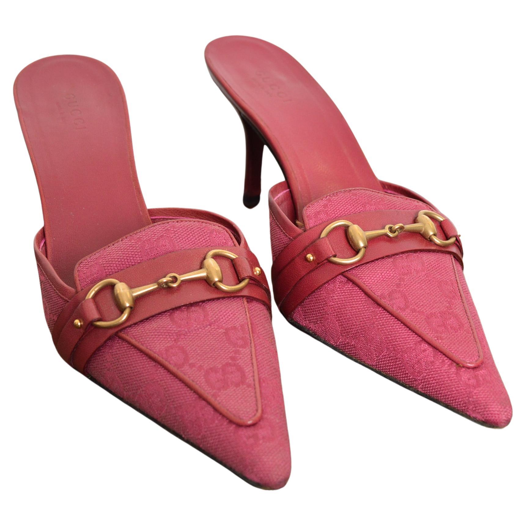 2000s GUCCI TOM FORD Burgundy Red GG Monogram Horsebit pointed Kitten Toe For Sale