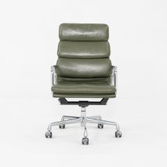 2000er Herman Miller Eames Executive Soft Pad-Schreibtischstuhl aus grünem Leder