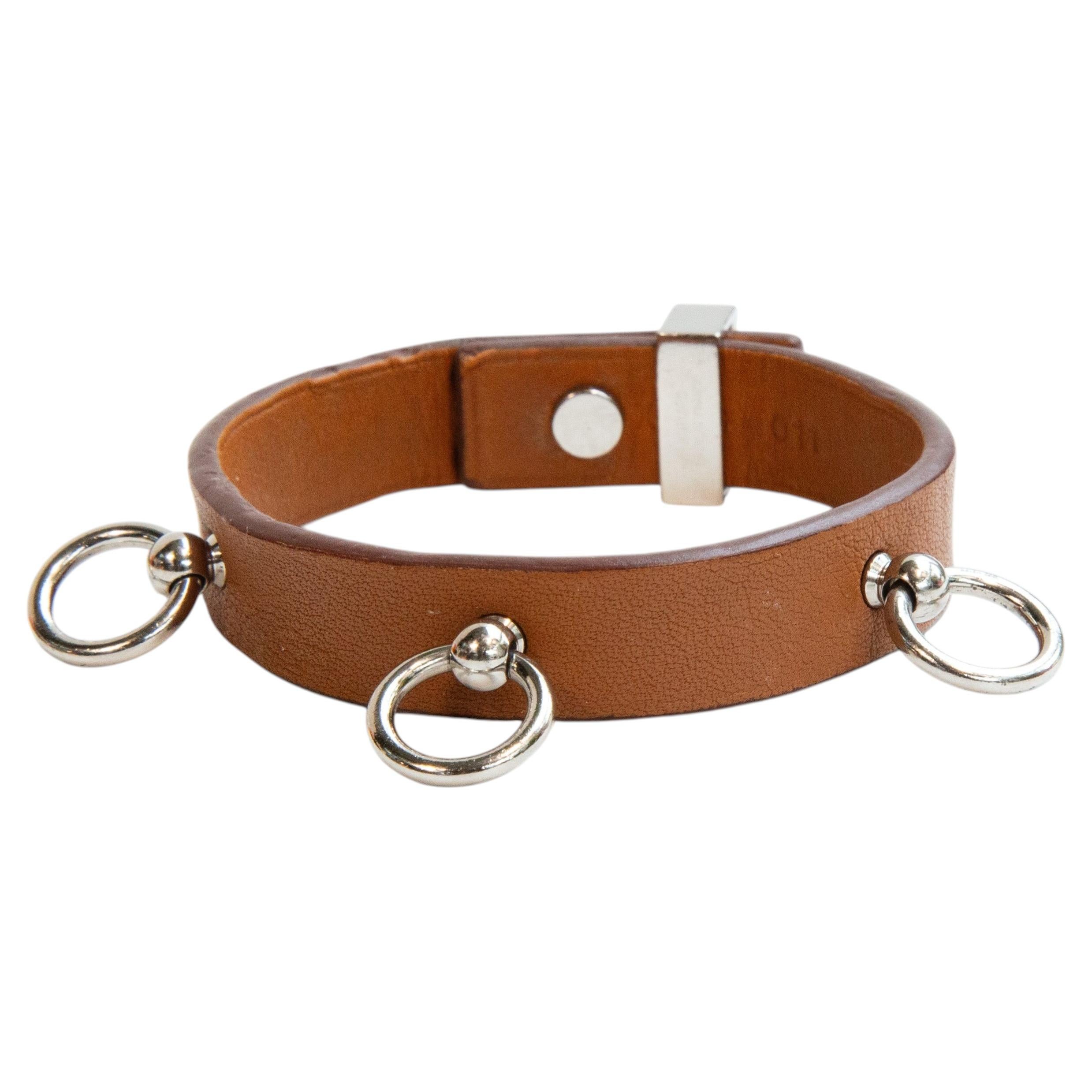 2000s Hermès Mini Dog Anneaux Bracelet in Brown Leather For Sale