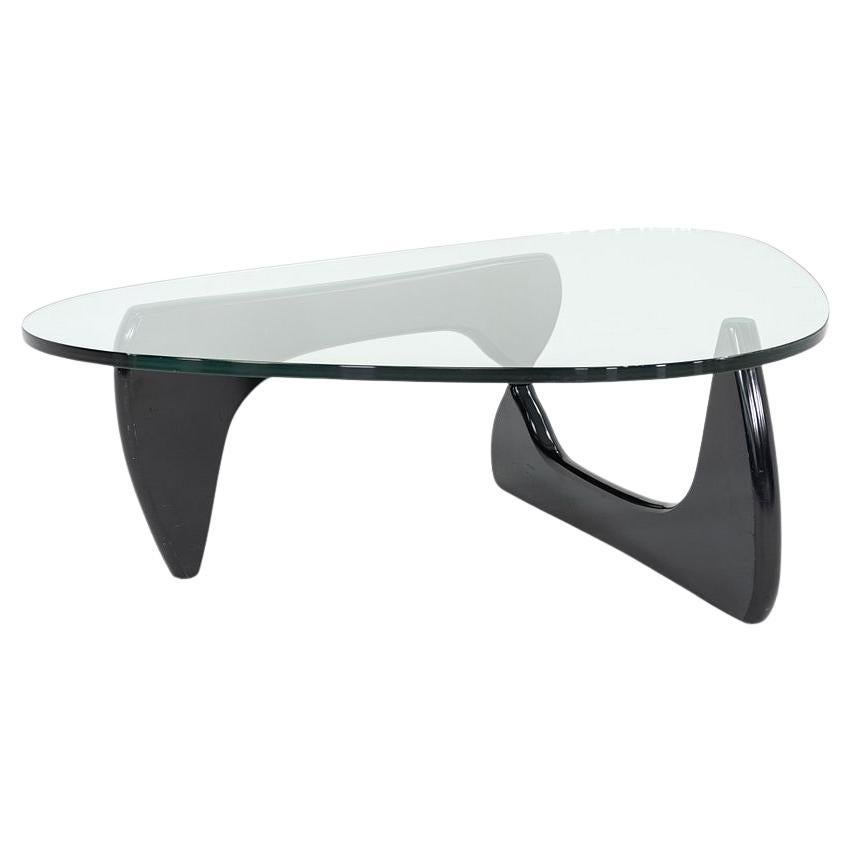 How much does a Noguchi table weigh?