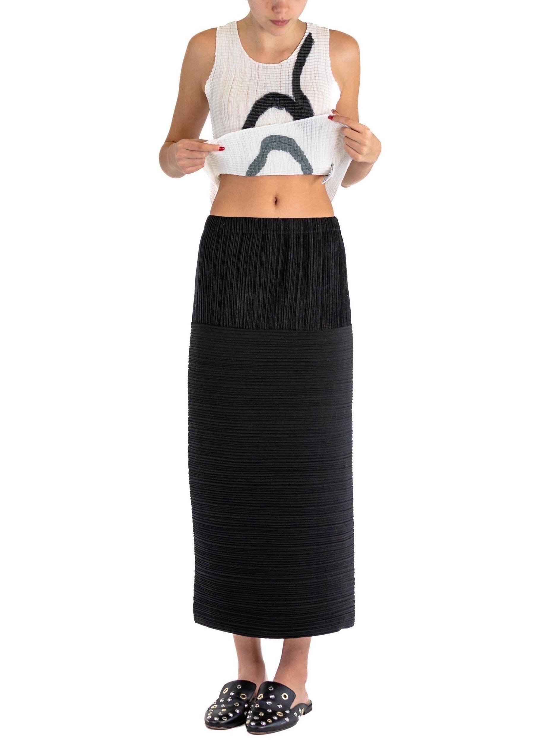 2000S ISSEY MIYAKE Black & White Polyester Double Pleated Tank Top Velvet Skirt For Sale 3