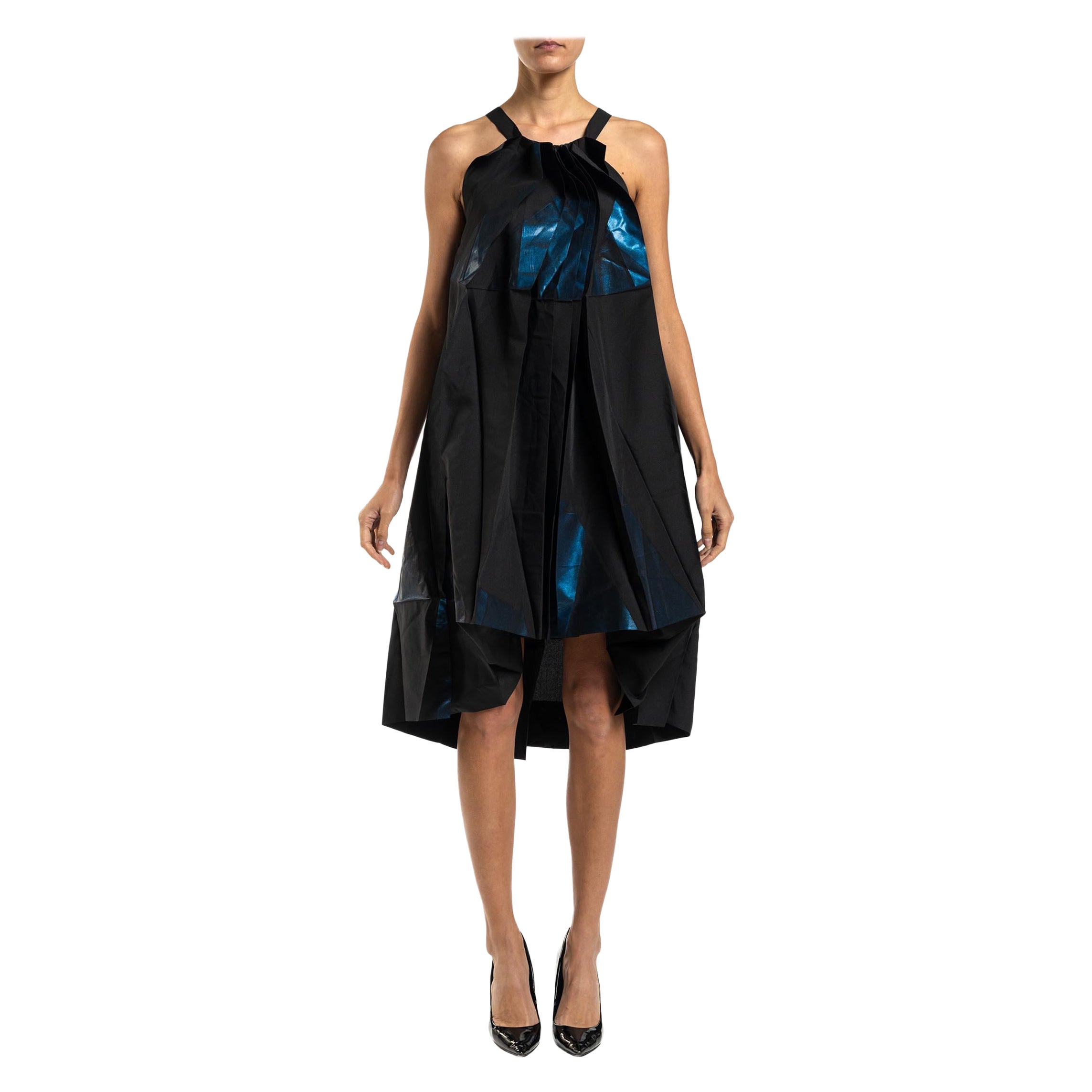 2000S ISSEY MIYAKE Abito in poliestere blu e nero metallizzato 132 5 Avant Garde in vendita