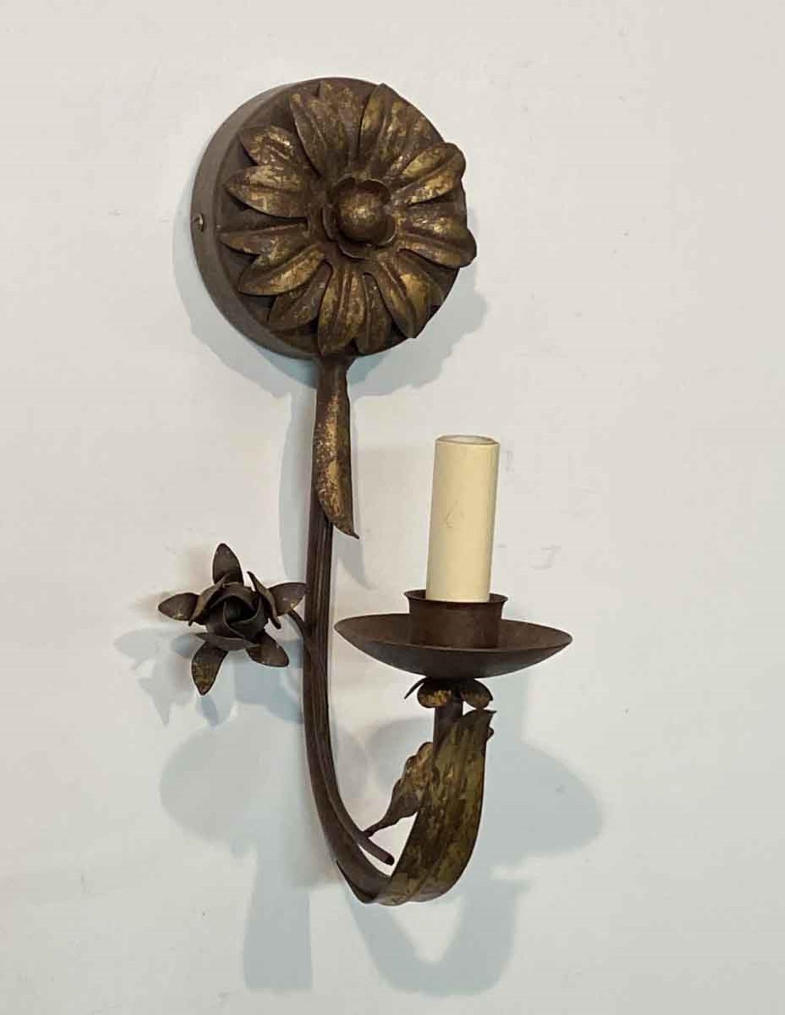 2000s Italian Florentine Wall Sconce in a Gold Gilt Hand Wrought Iron, Qty Avail In Good Condition In New York, NY