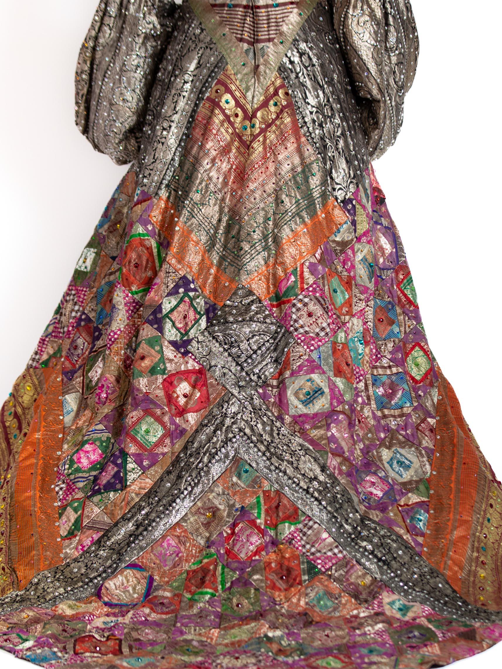 2000S JEAN LOUIS SCHERRER HAUTE COUTURE Robe en soie métallique indienne ancienne en vente 4