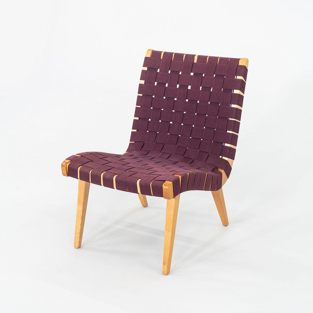 2000s Jens Risom For Knoll Armless Lounge Chair in Maple with Purple Webbing en Bueno estado para la venta en Philadelphia, PA