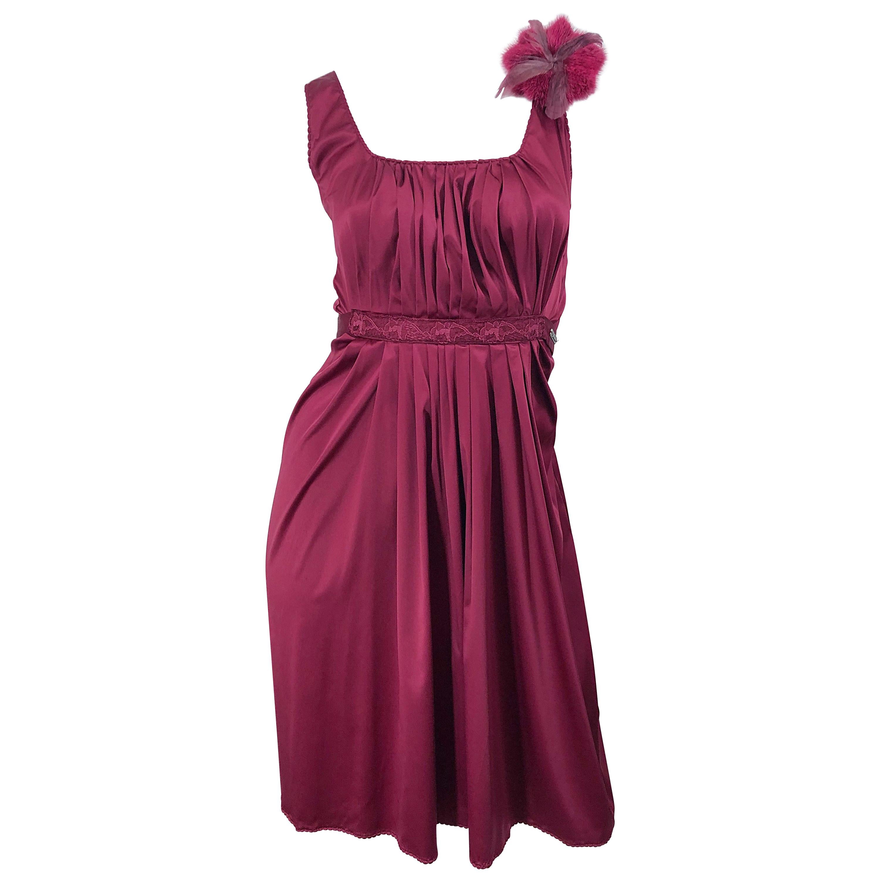2000s John Galliano Sz 42 (US 6 / 8) Burgundy Silk Feather Brooch Babydoll Dress