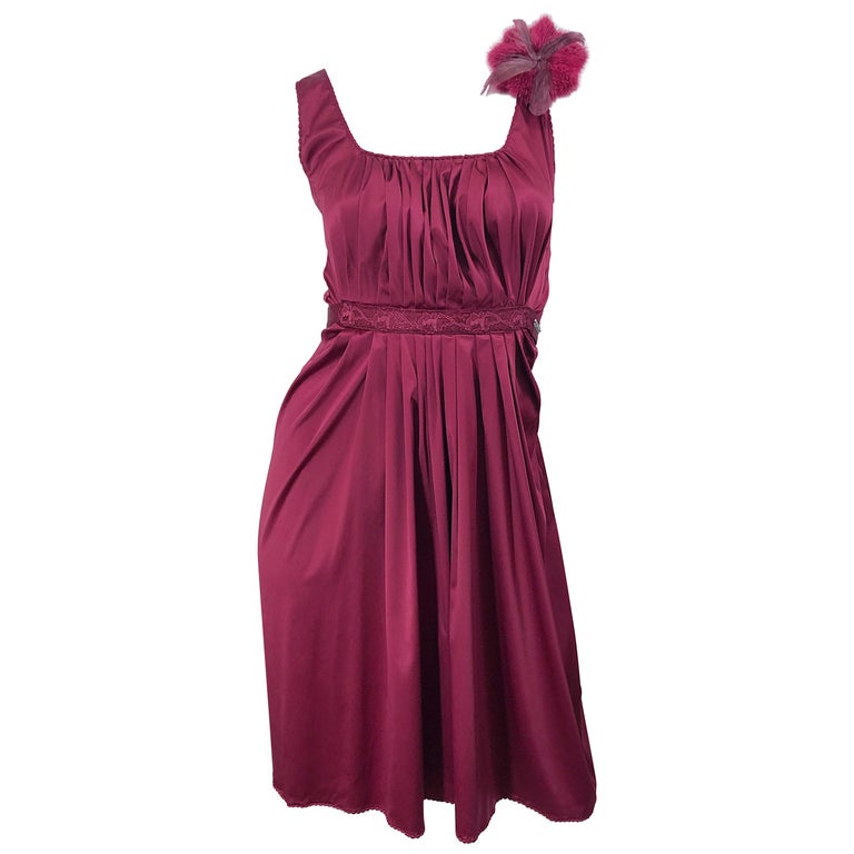 2000s John Galliano Sz 42 (us 6 / 8) Burgundy Silk Feather Brooch Babydoll Dress