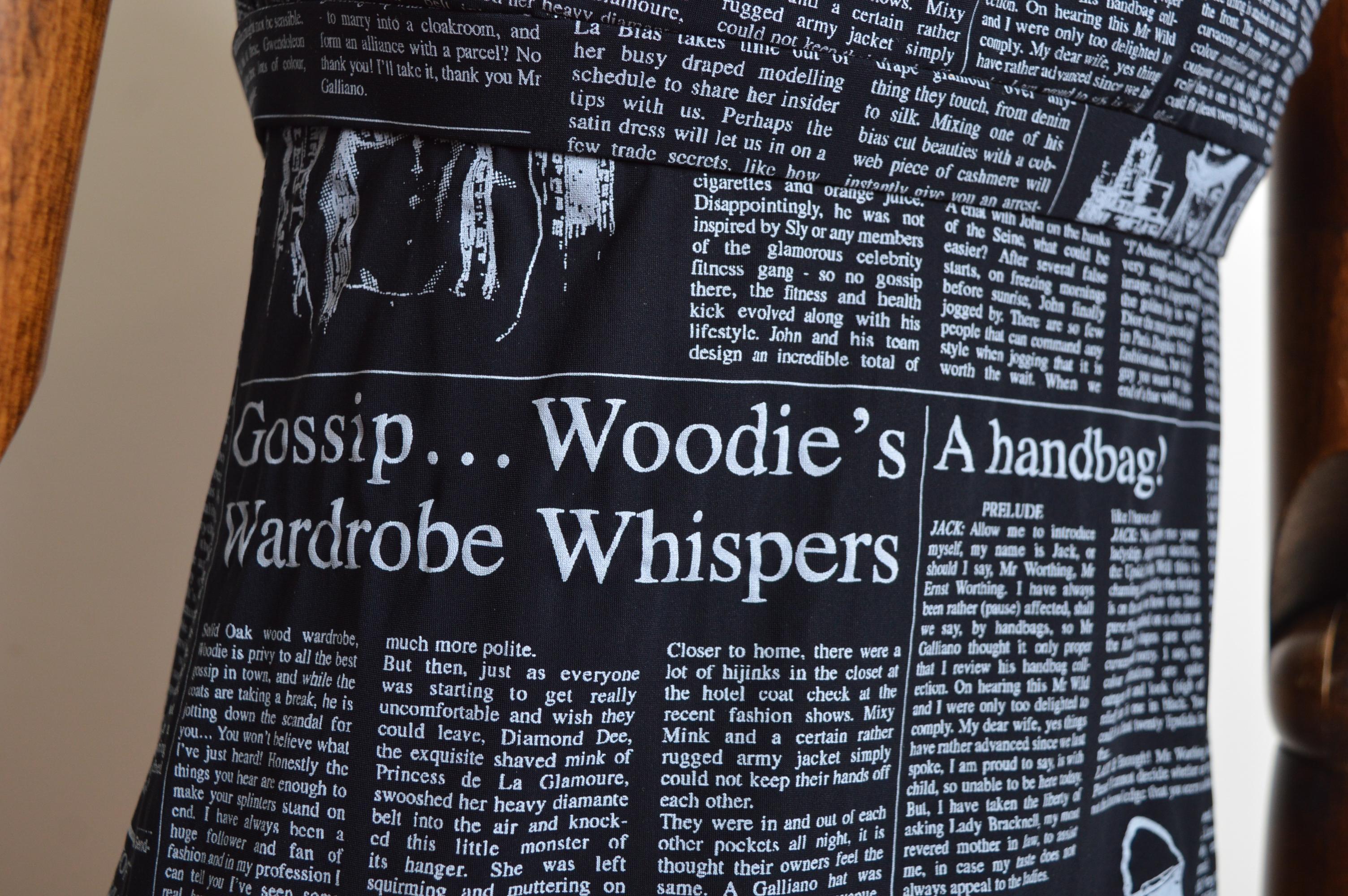 2000s John Galliano Vintage Gazette newspaper print Y2K tank top - vest en vente 7