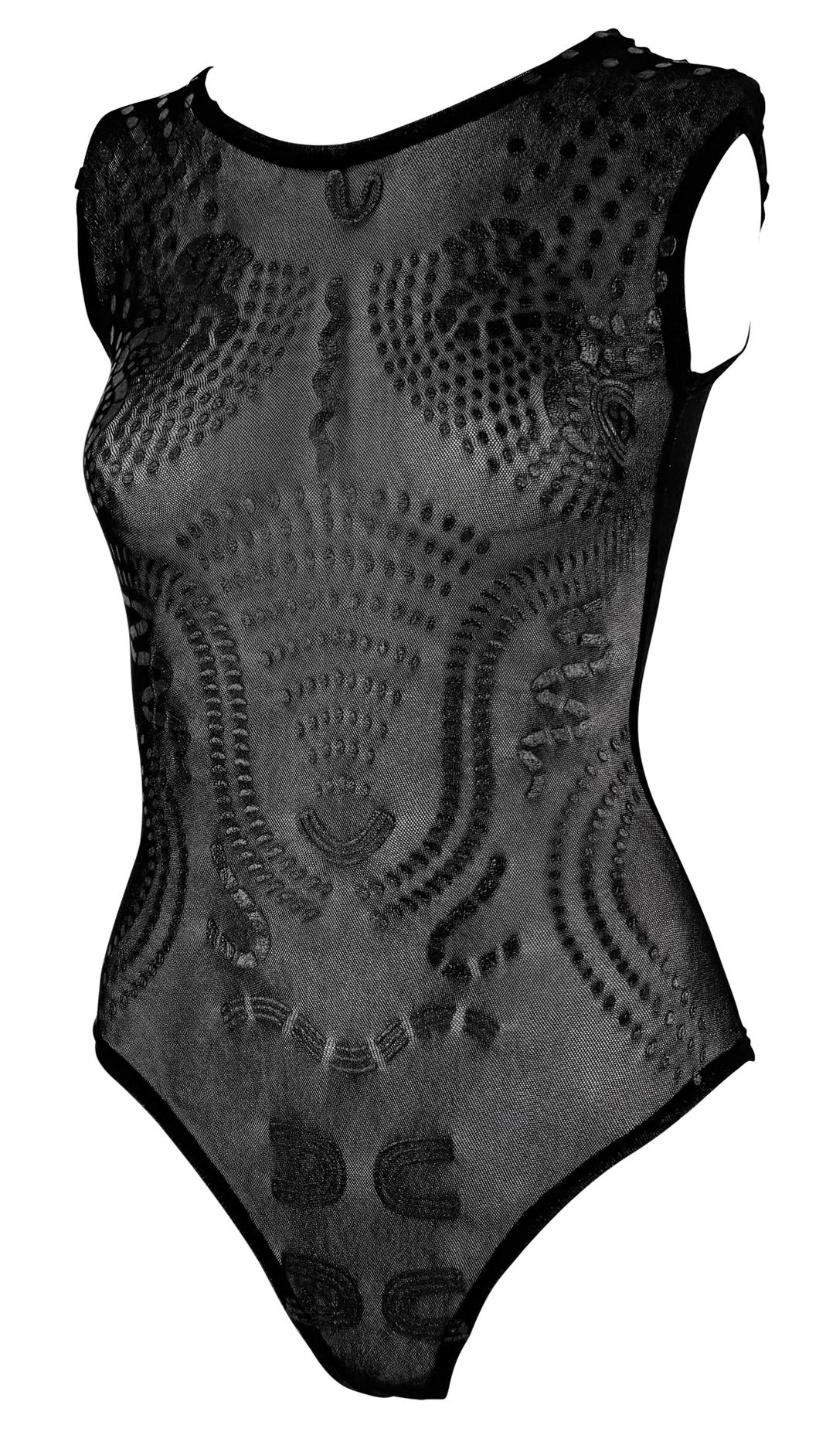 2000er Krizia Schwarzes ärmelloses Bodysuit-Top aus durchsichtigem Mesh mit abstrakter Anatomie im Angebot 2