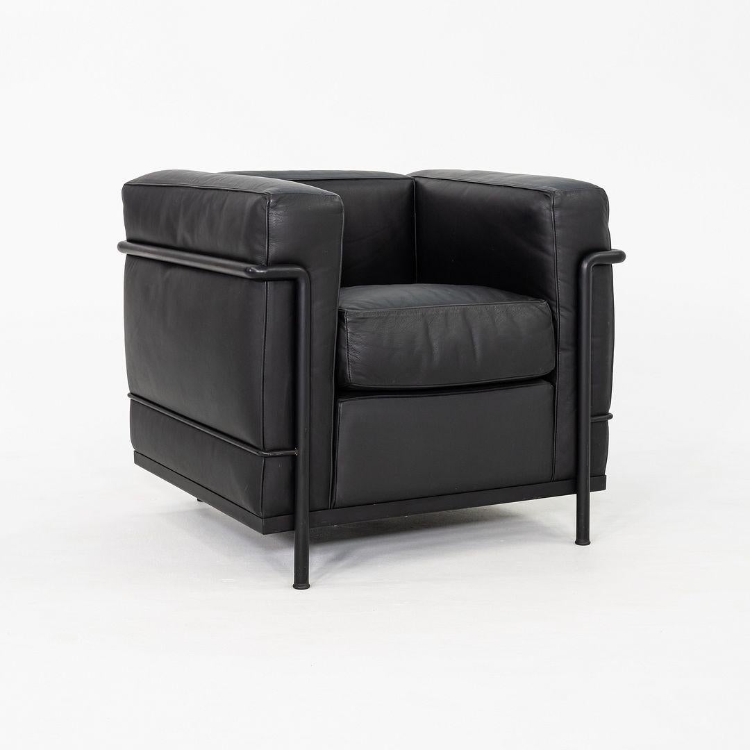 2000er Jahre Le Corbusier für Cassina LC2 Kleiner Clubsessel aus schwarzem Leder im Angebot 4
