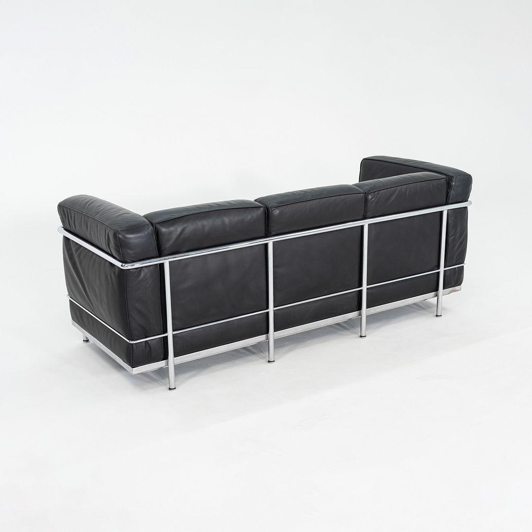 Divano a 3 posti in pelle Le Corbusier, Jeanneret, Perriand per Cassina LC2 degli anni 2000 in vendita 4