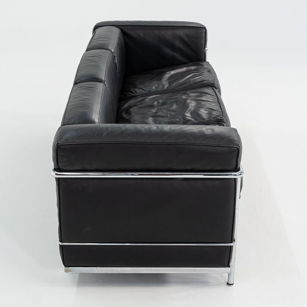 Moderno Divano a 3 posti in pelle Le Corbusier, Jeanneret, Perriand per Cassina LC2 degli anni 2000 in vendita
