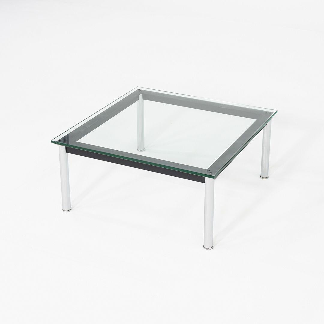 2000s Le Corbusier Perriand Jeanneret LC10-P Square Coffee/Side Table en Bueno estado para la venta en Philadelphia, PA