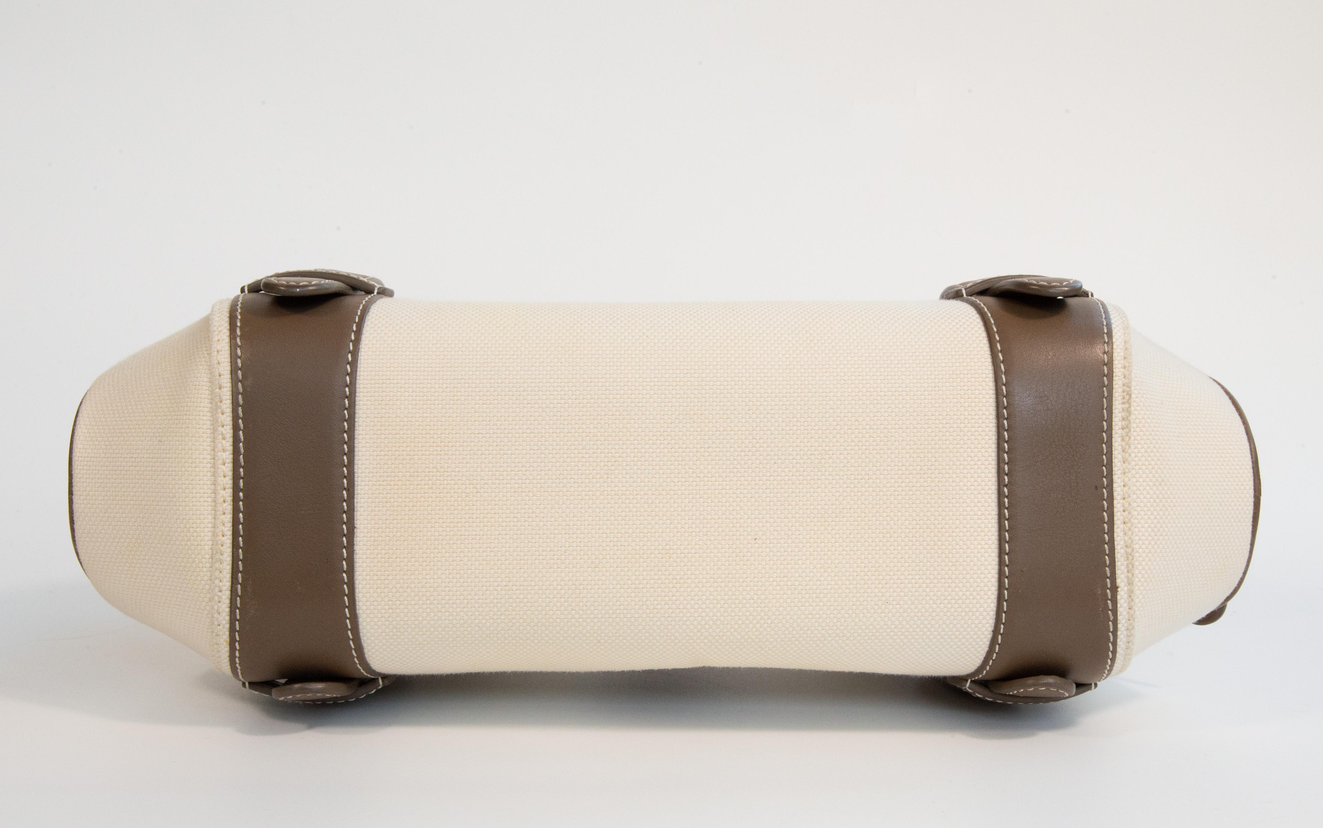 2000er Loewe Beige Canvas Umhängetasche im Angebot 6