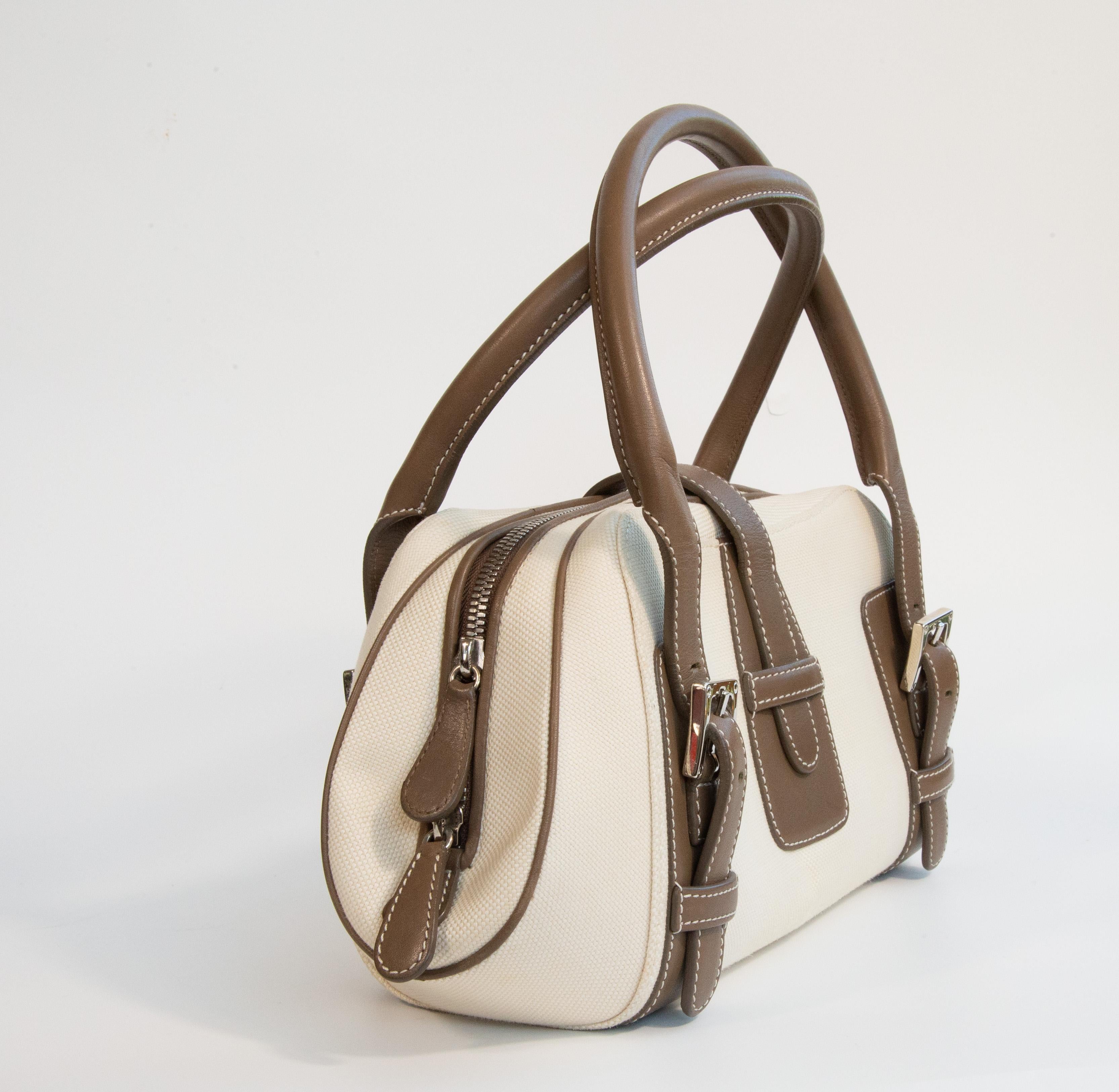 2000er Loewe Beige Canvas Umhängetasche im Angebot 5