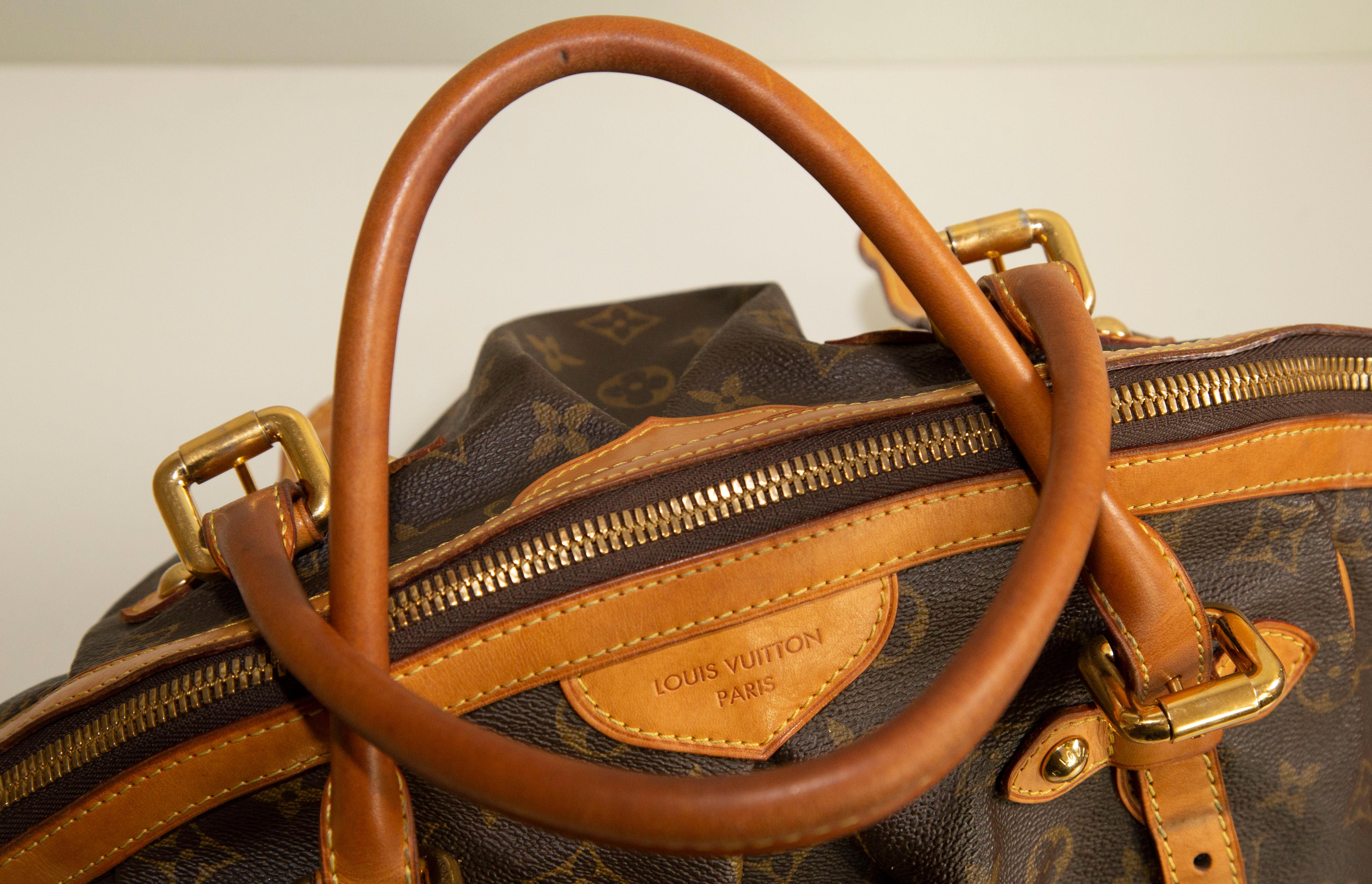 2000s Louis Vuitton Brown Monogram Tivoli GM Handbag Shoulder bag For Sale 7