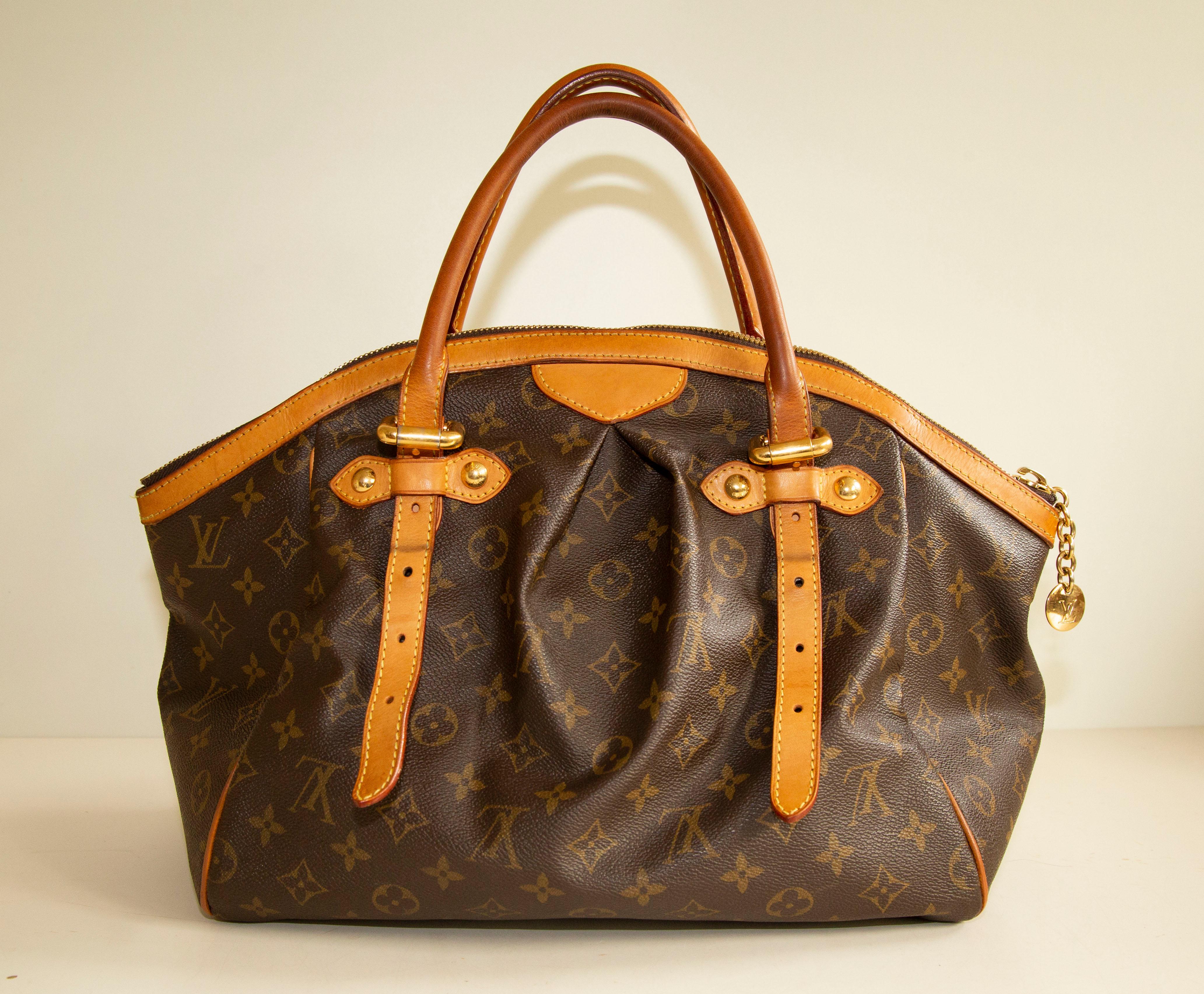 2000s Louis Vuitton Brown Monogram Tivoli GM Handbag Shoulder bag For Sale 13